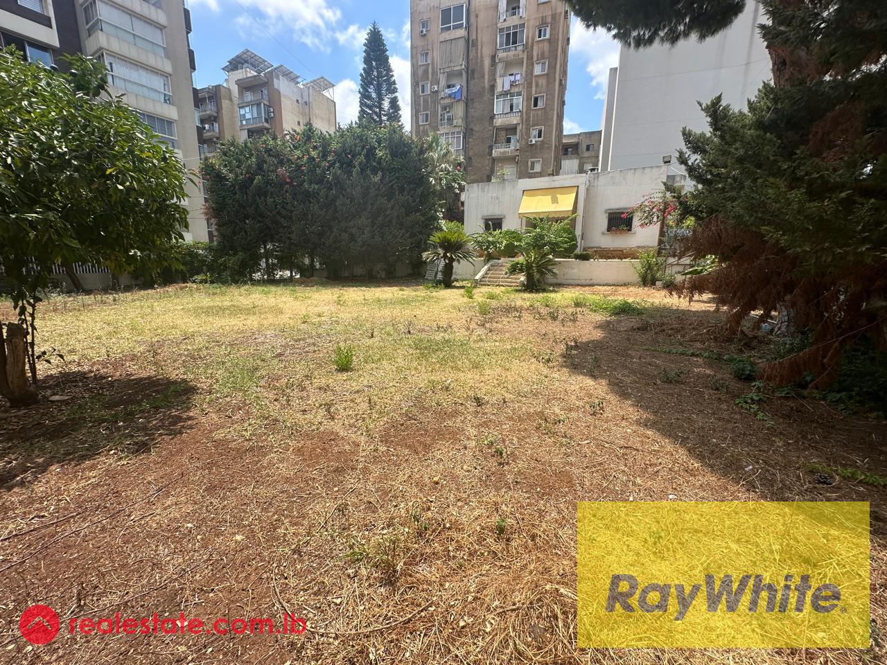 Prime Land with Detached House in Sin El Fil, Lebanon