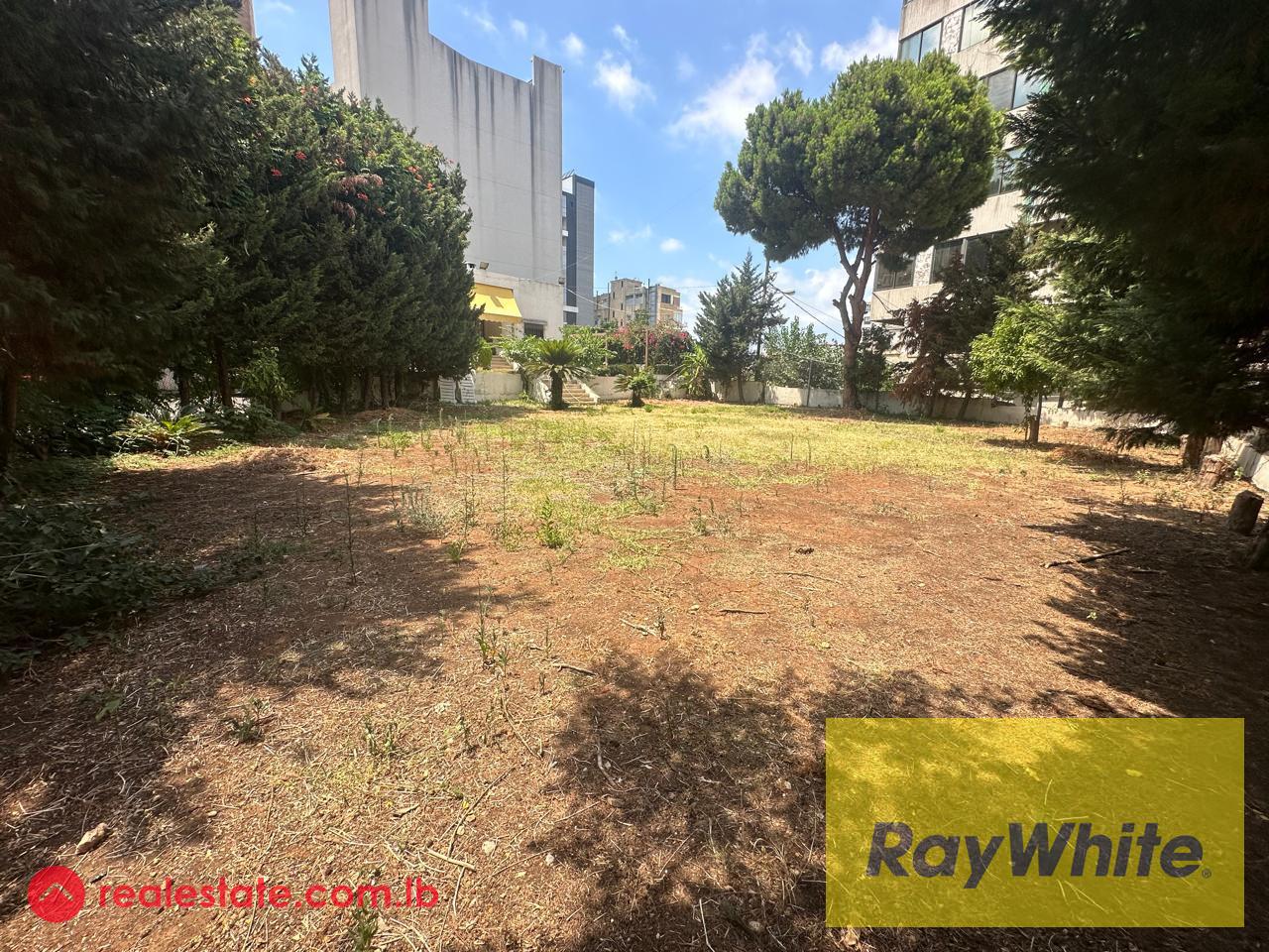 Prime Land with Detached House in Sin El Fil, Lebanon