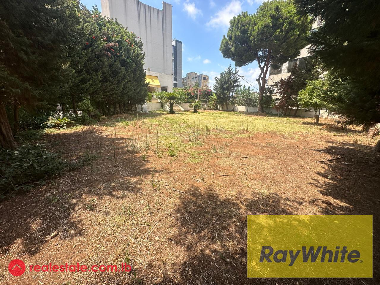 Prime Commercial Land with Detached House in Sin El Fil, Lebanon
