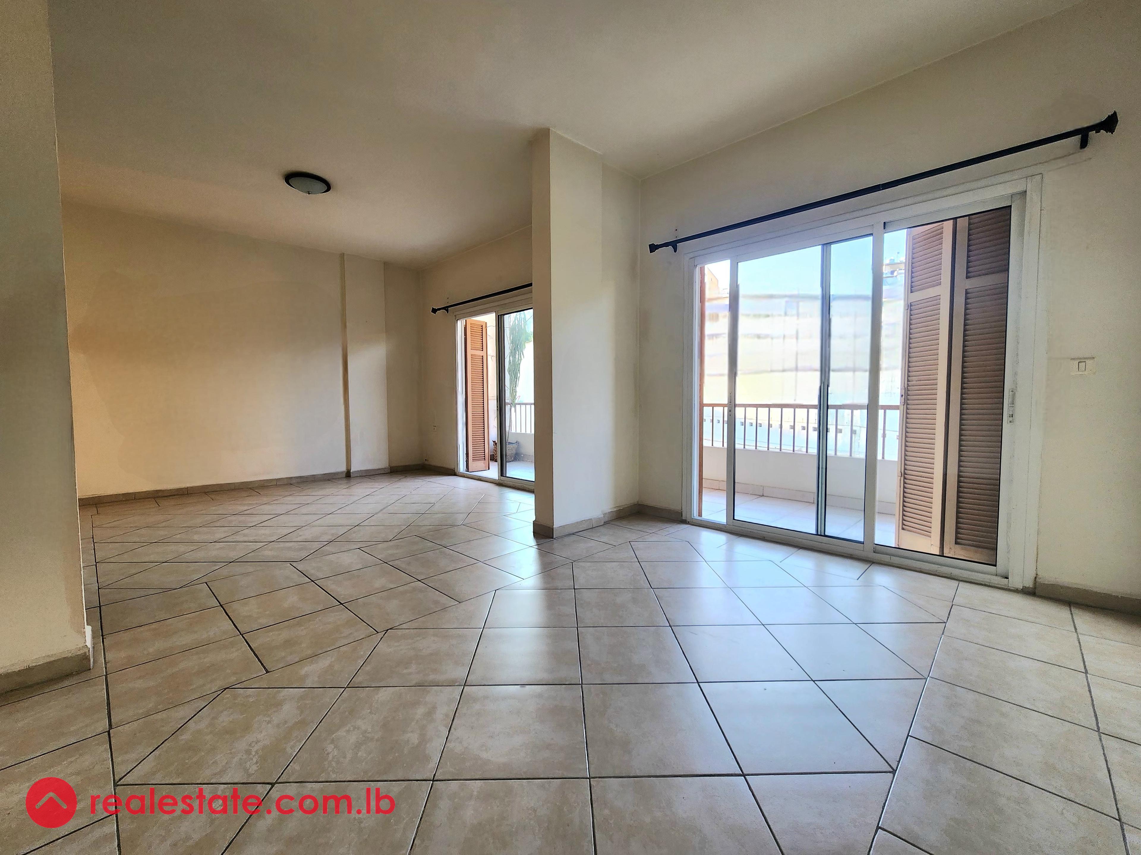 Spacious | renovated | balcony | 24hrs electricity on counter