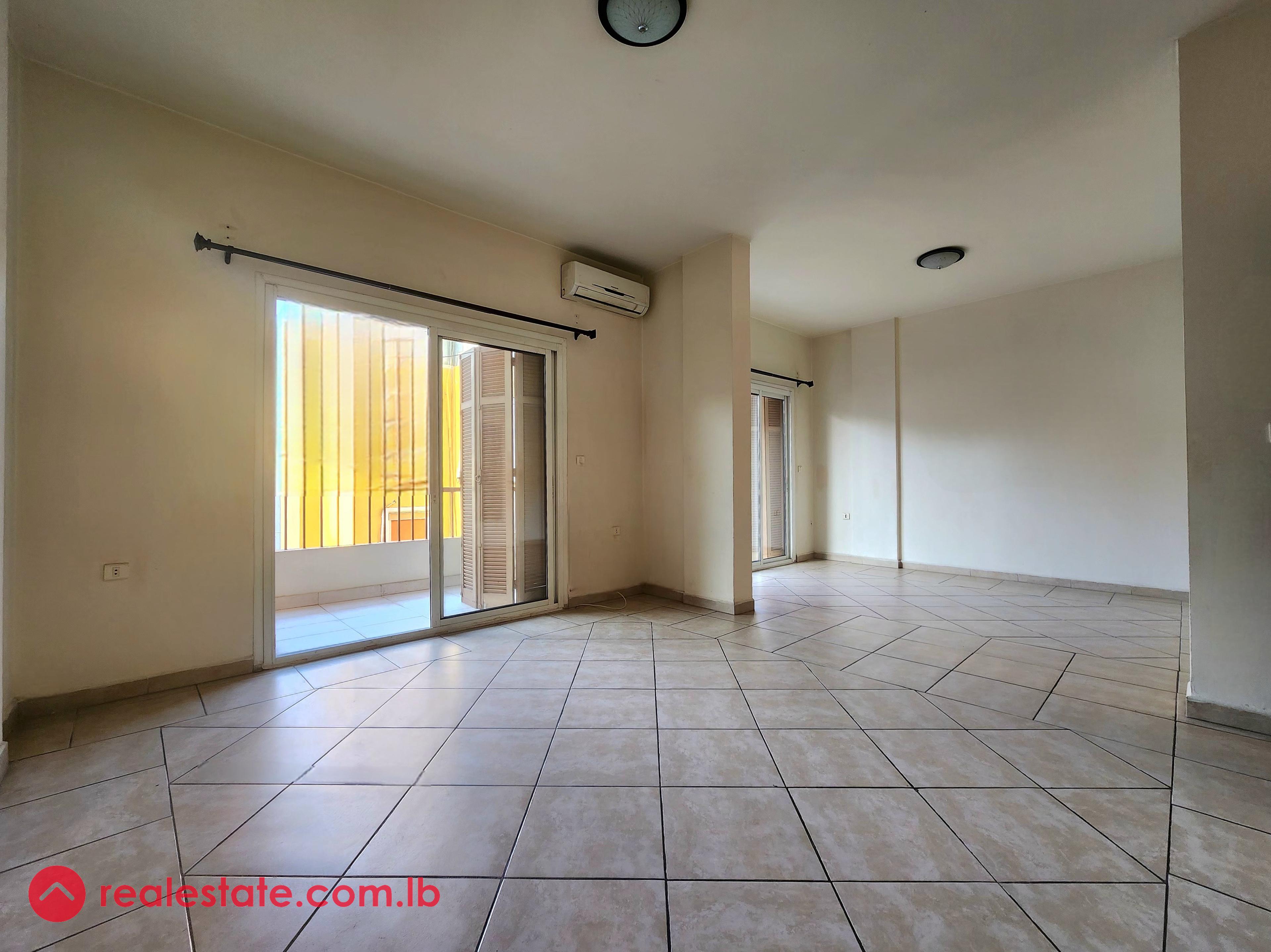 Spacious | renovated | balcony | 24hrs electricity on counter