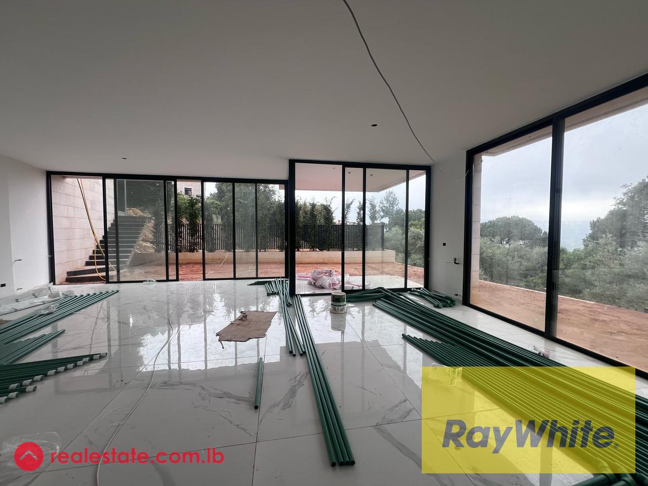 Apartment with garden for sale in Broummana