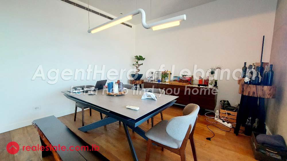 Stylish Apt | Sea View | Prime Location