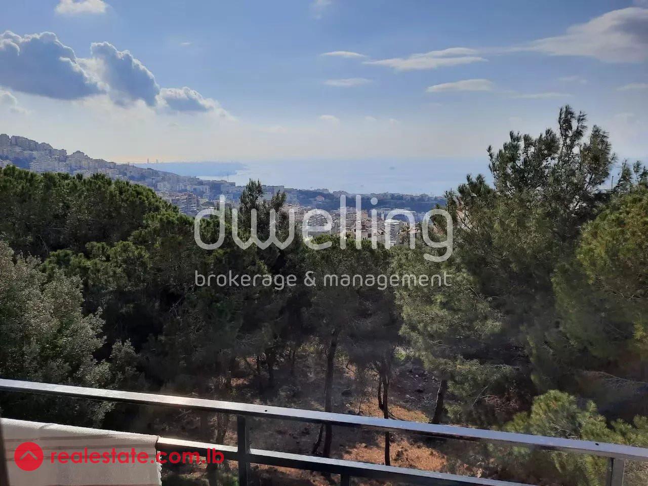 Villa with Panoramic Views in Prime Hbous Area