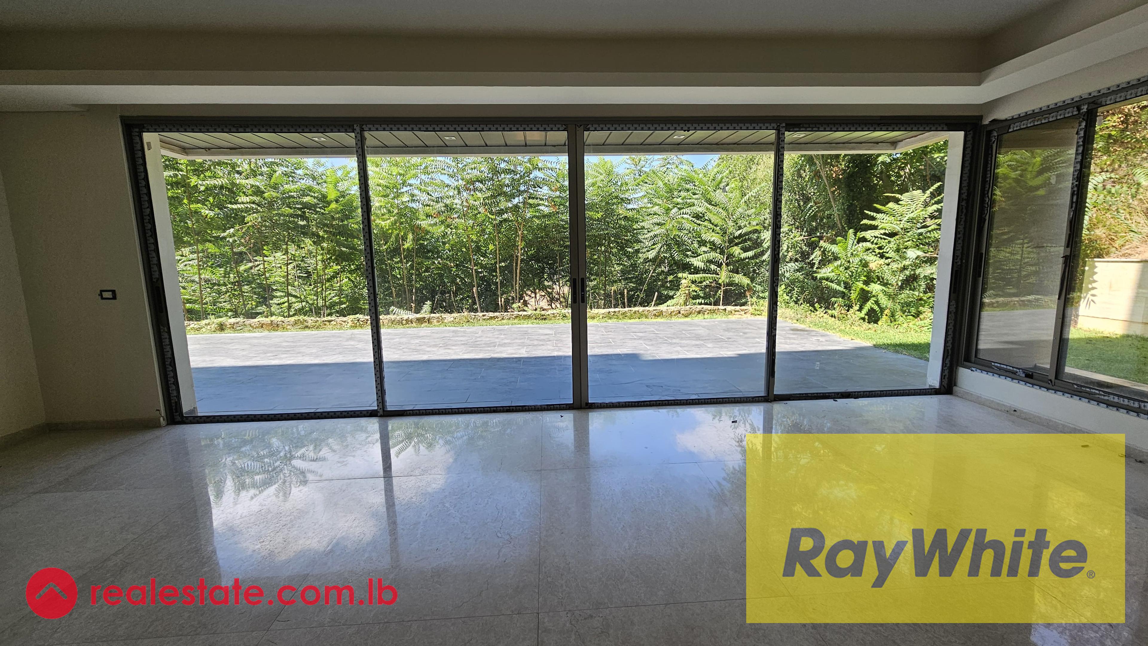 Apartment for sale in Yarzeh|Garden