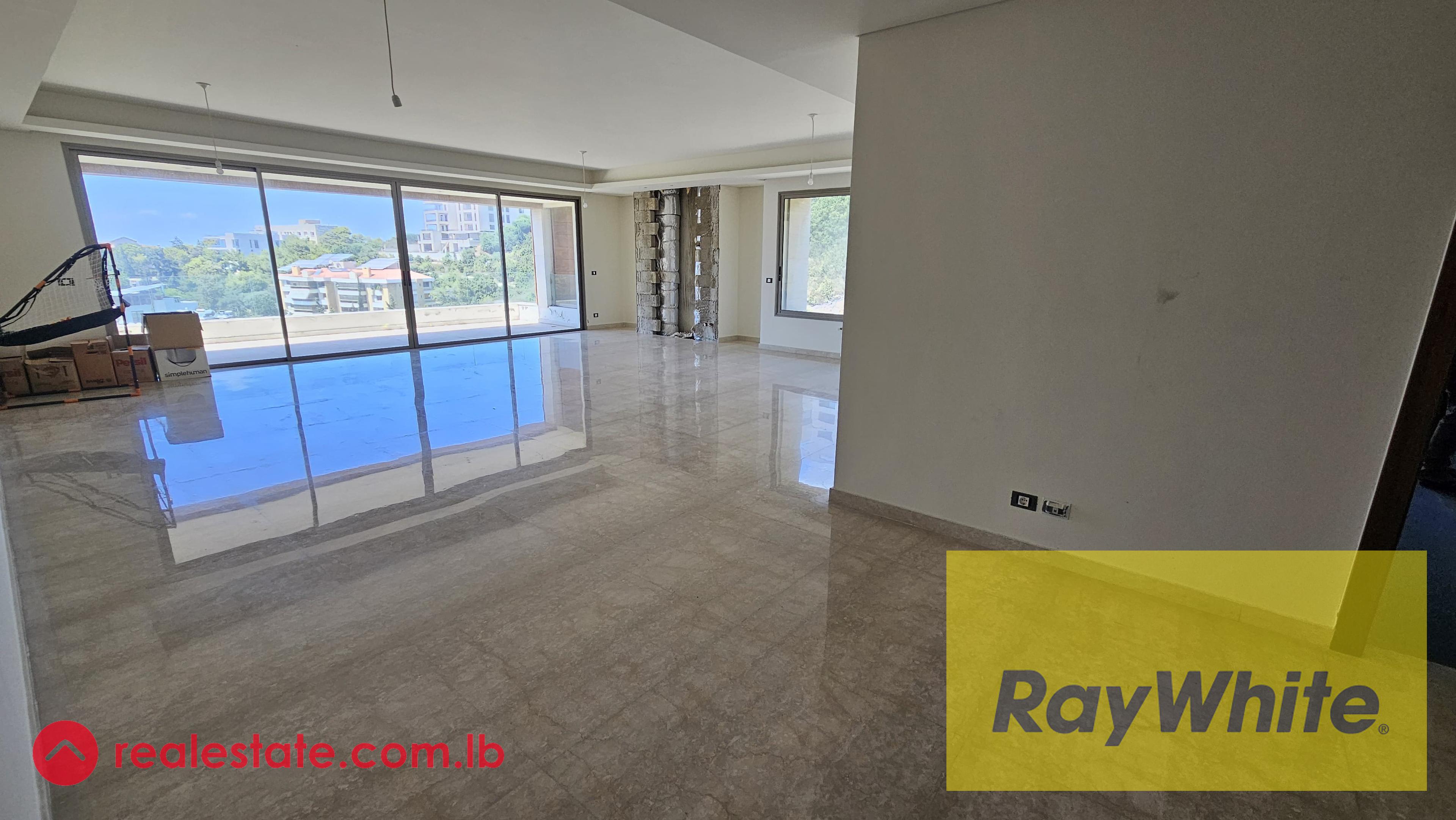 Apartment for sale in Yarzeh|Roof top