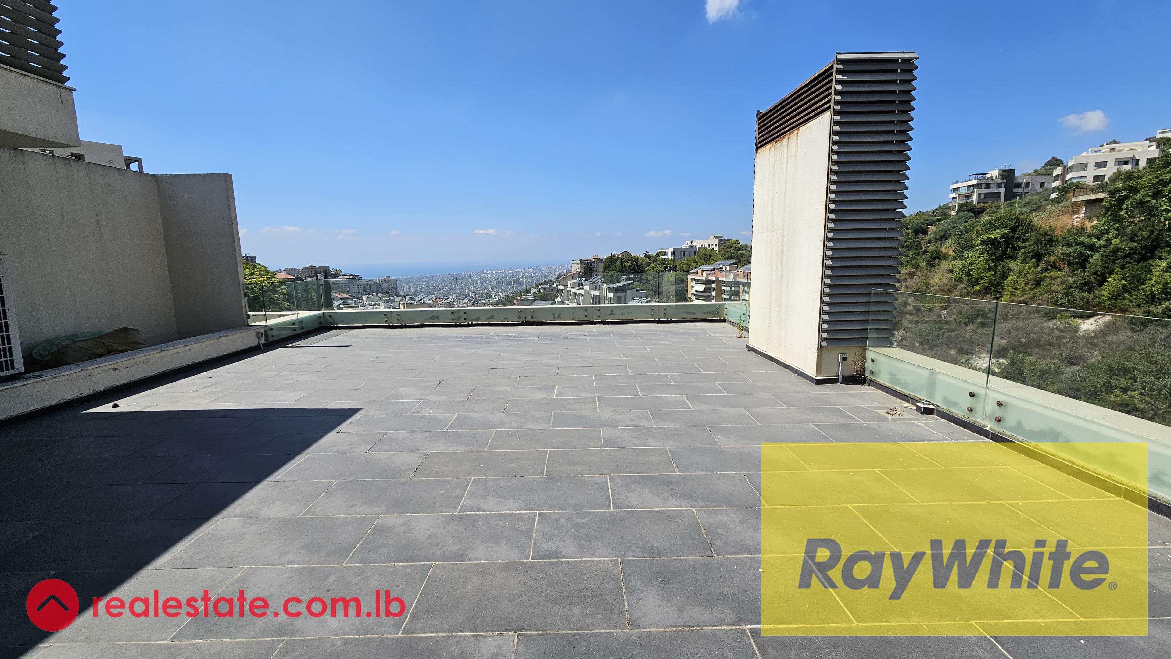 Apartment for sale in Yarzeh|Roof top