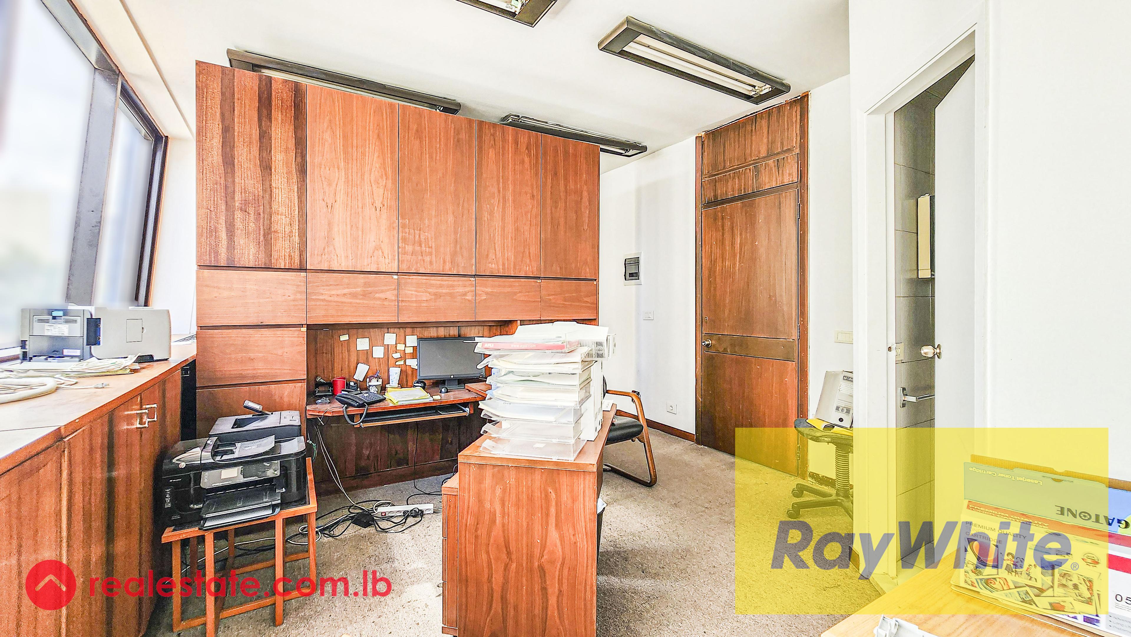 Office for rent in Achrafieh