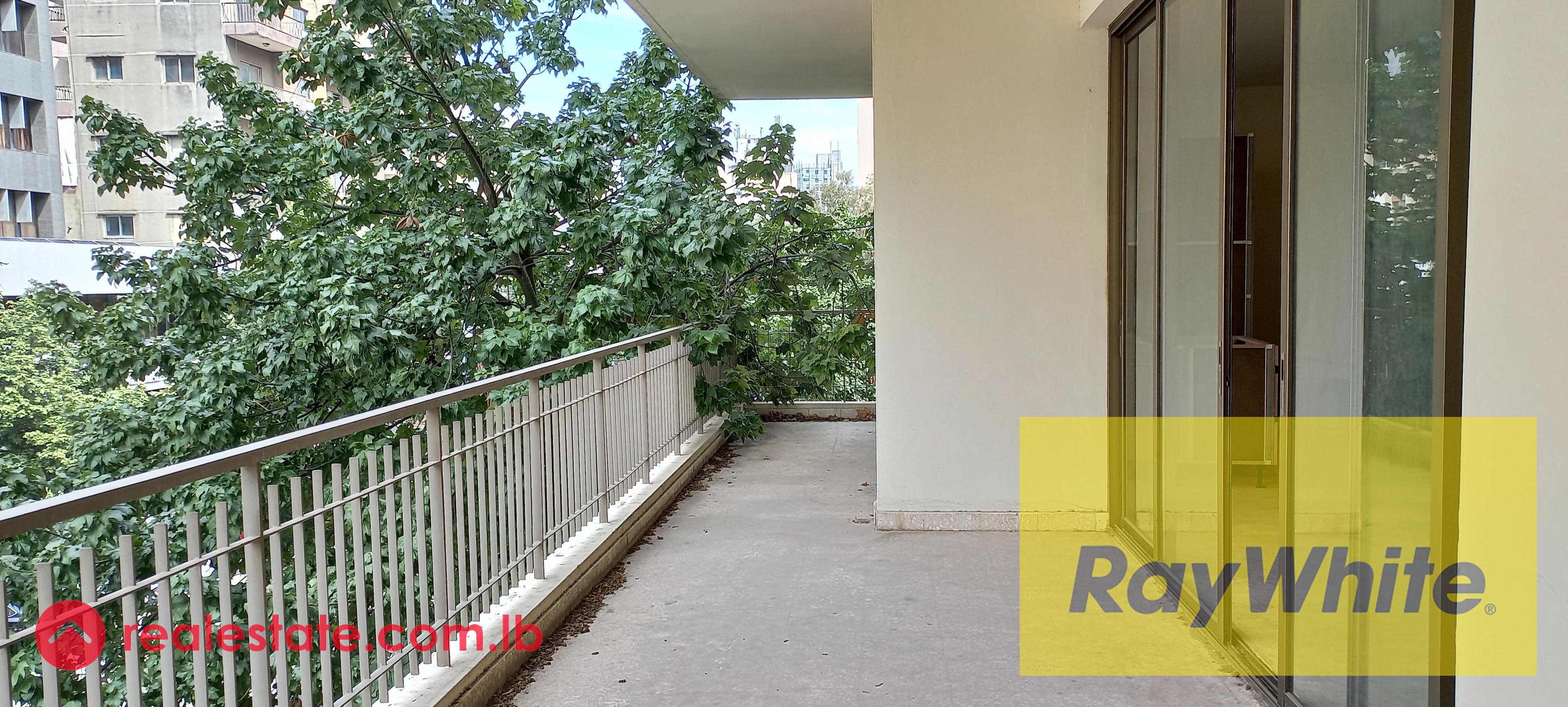 Office in Jal el Dib of 300 sqm for rent