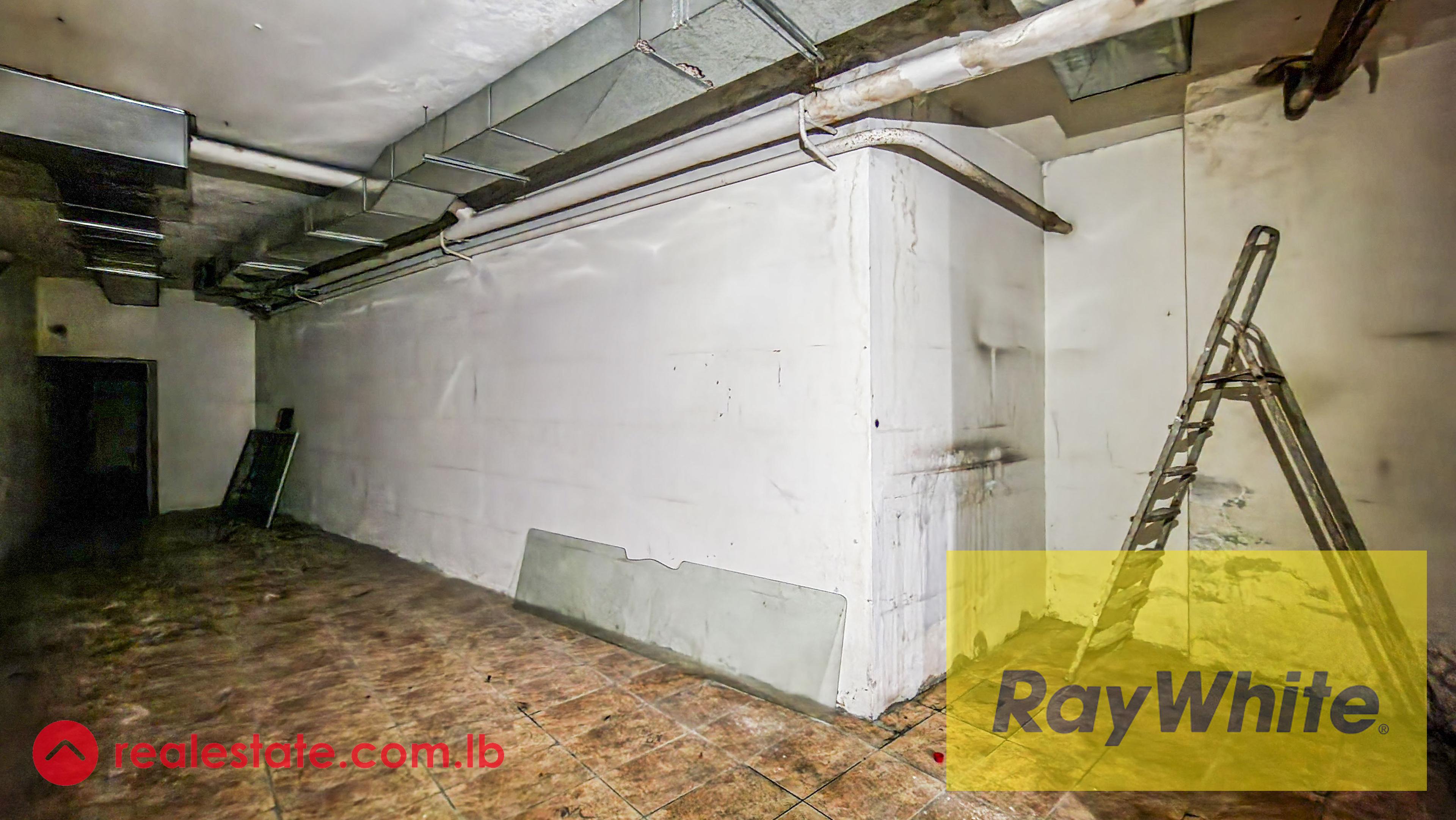 Warehouse for rent in Achrafieh