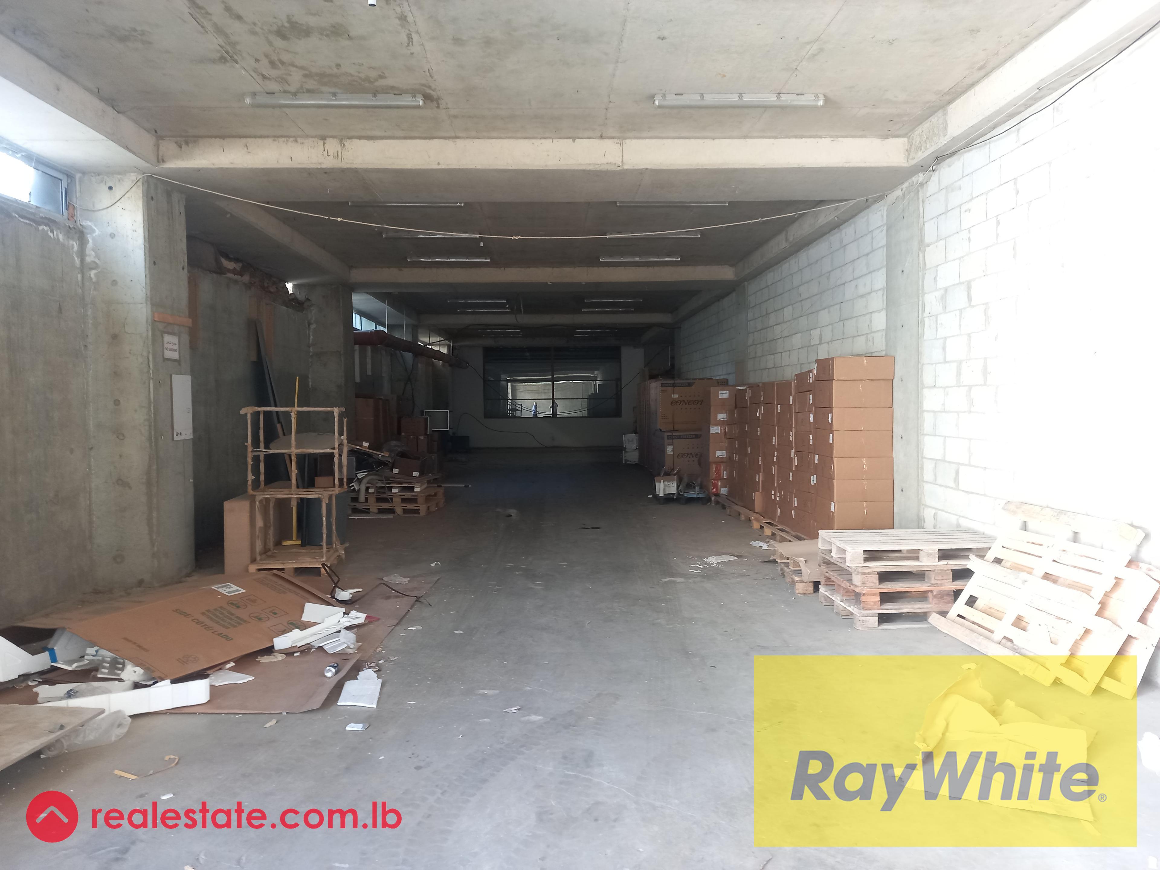 Warehouse For Rent In Roumieh