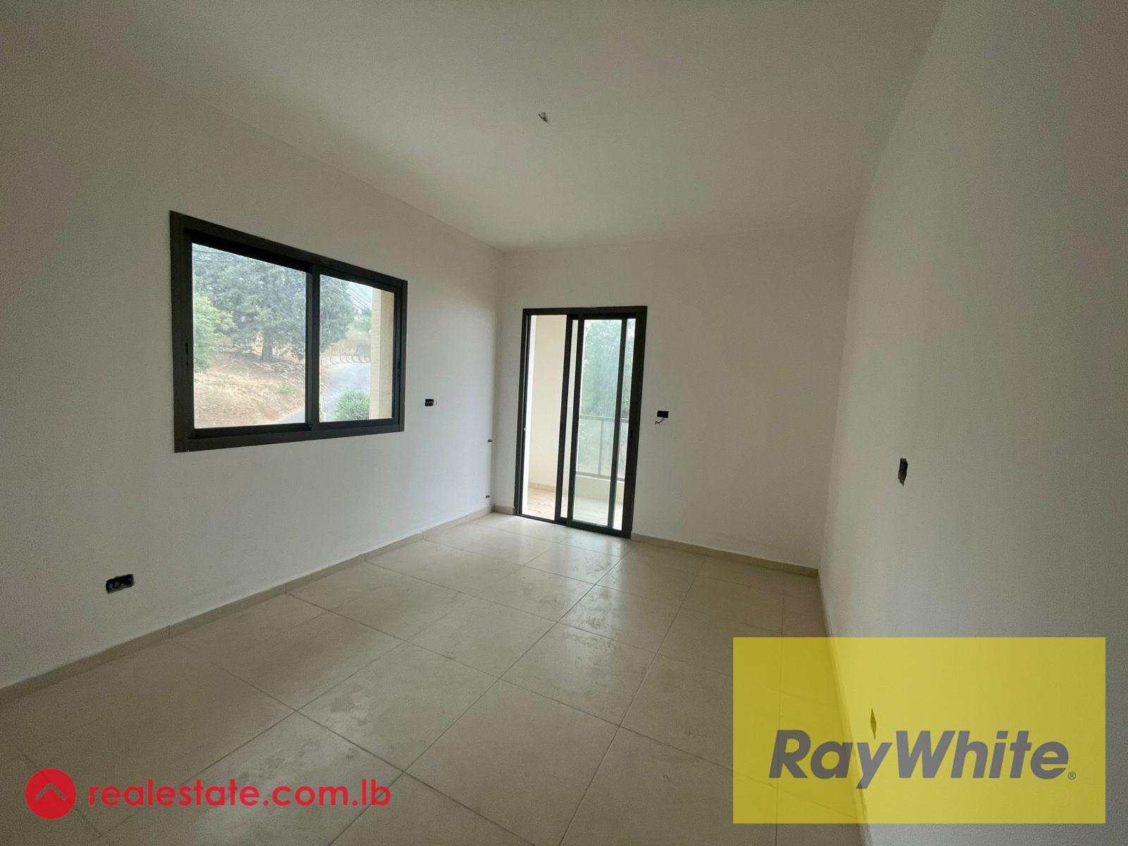 Apartment for sale in Ain Aar