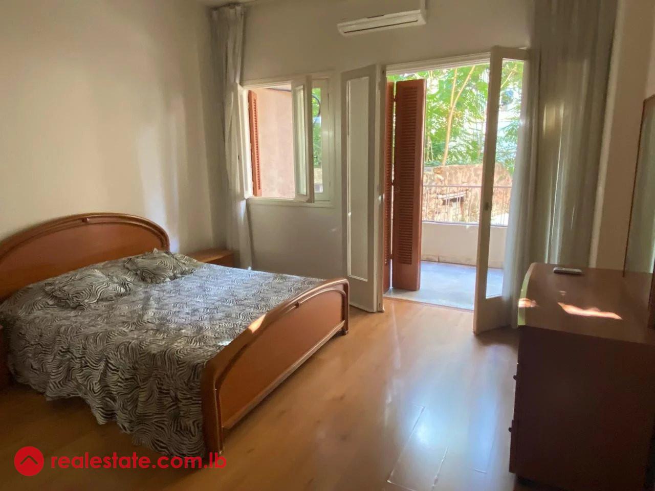 One Bedroom Apartment in the Heart of Carré d'Or
