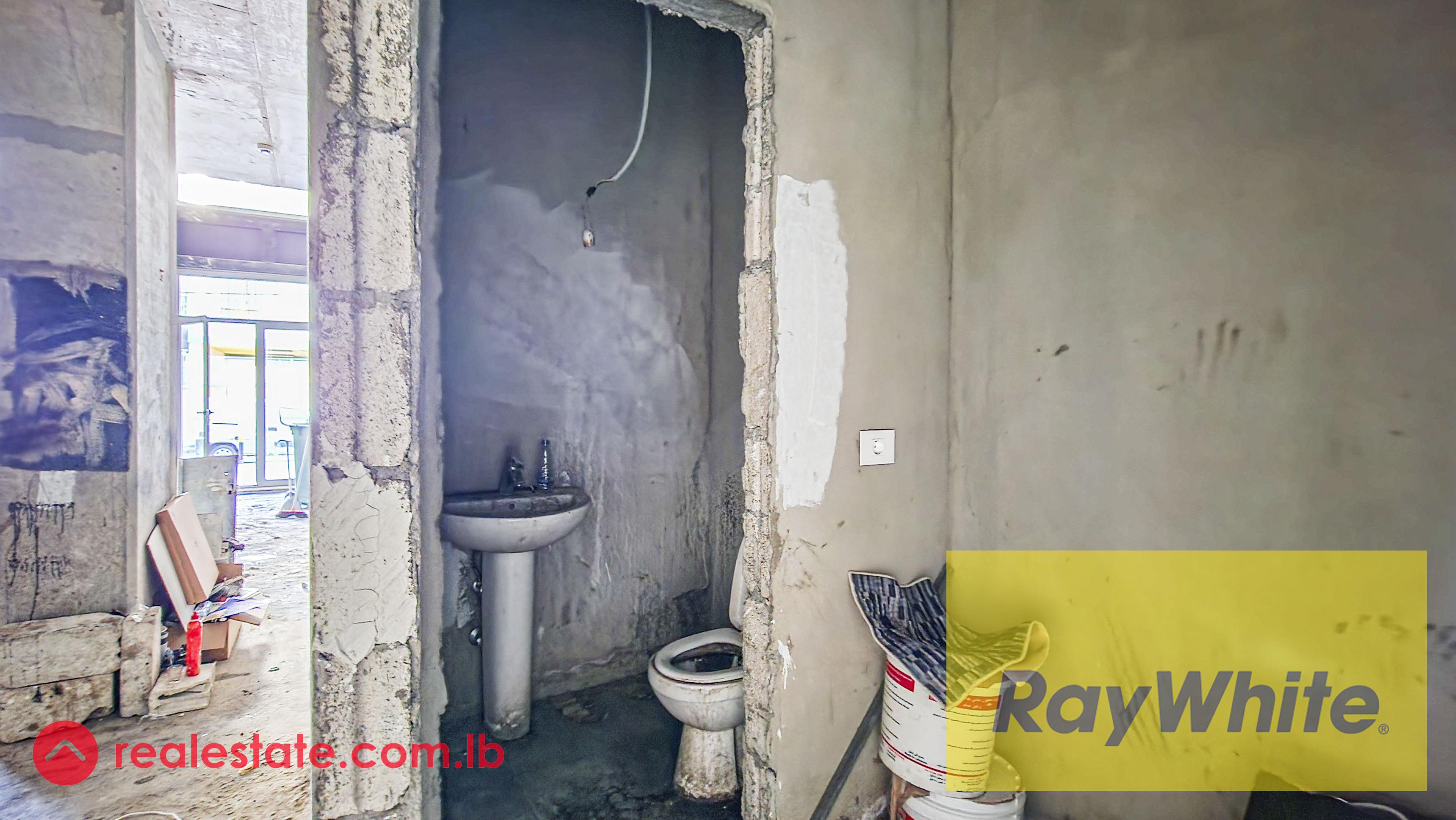 Shop for sale in Achrafieh