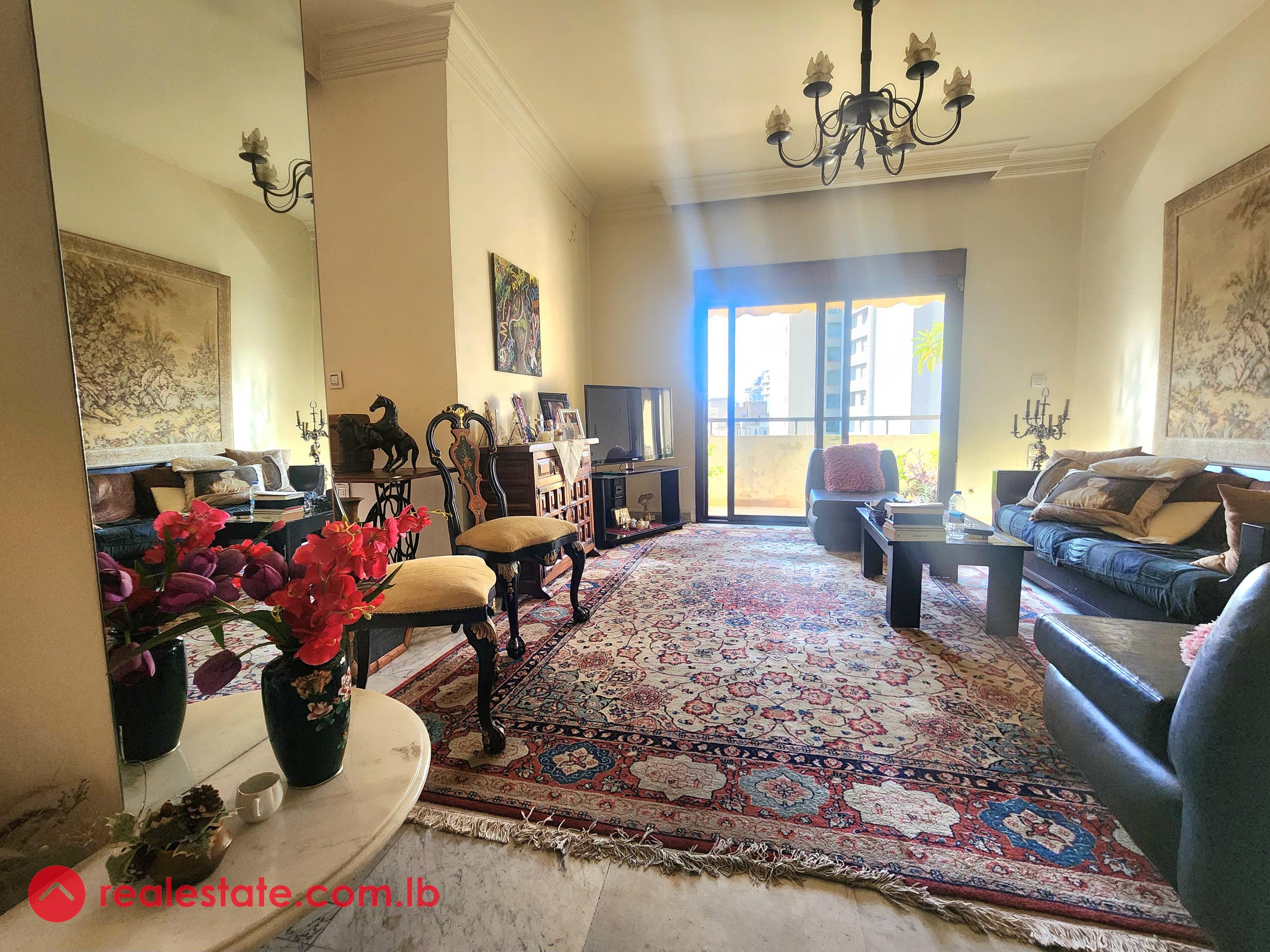 Spacious | sunny | prime location