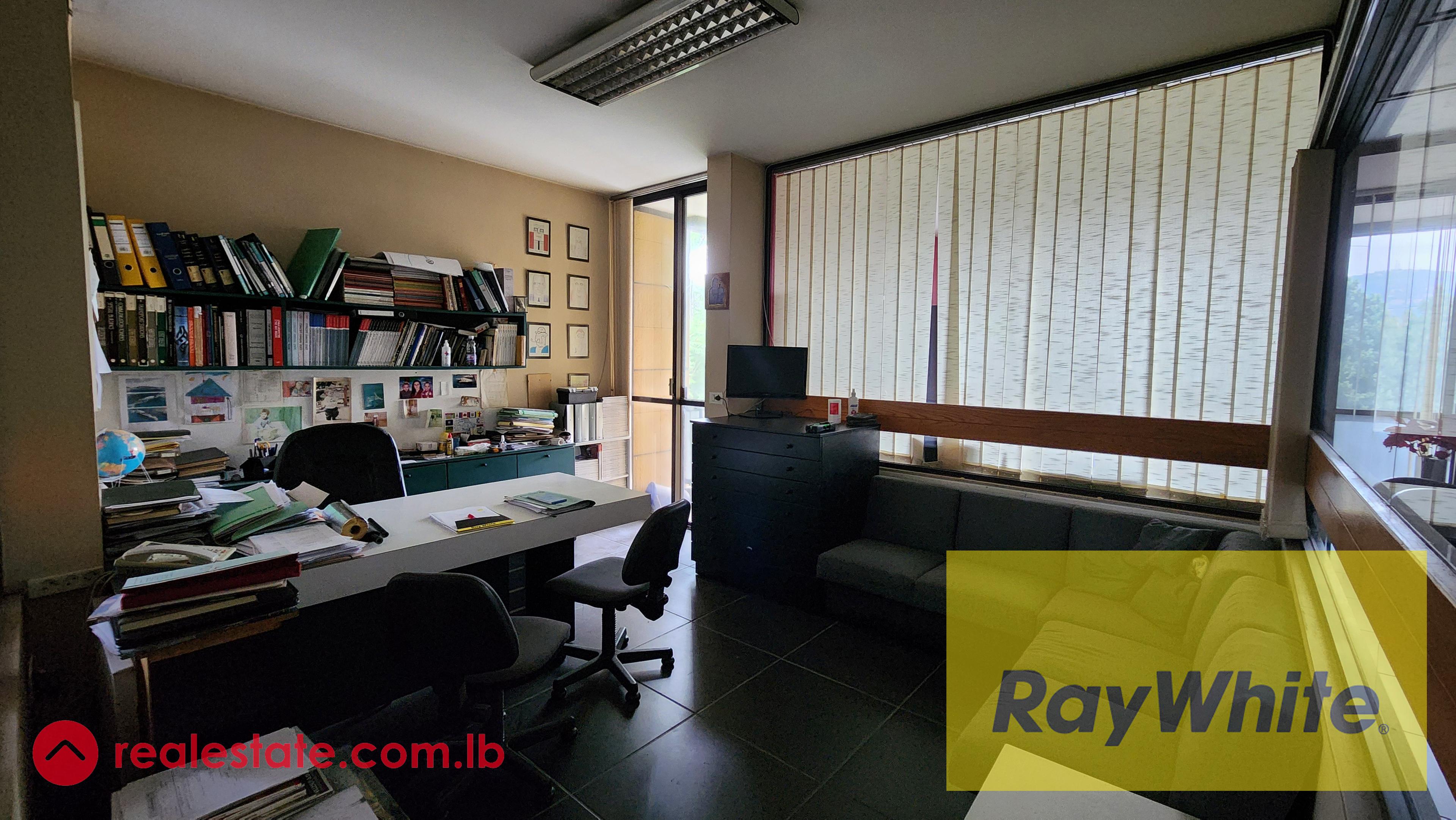 Office for rent in Louaizeh