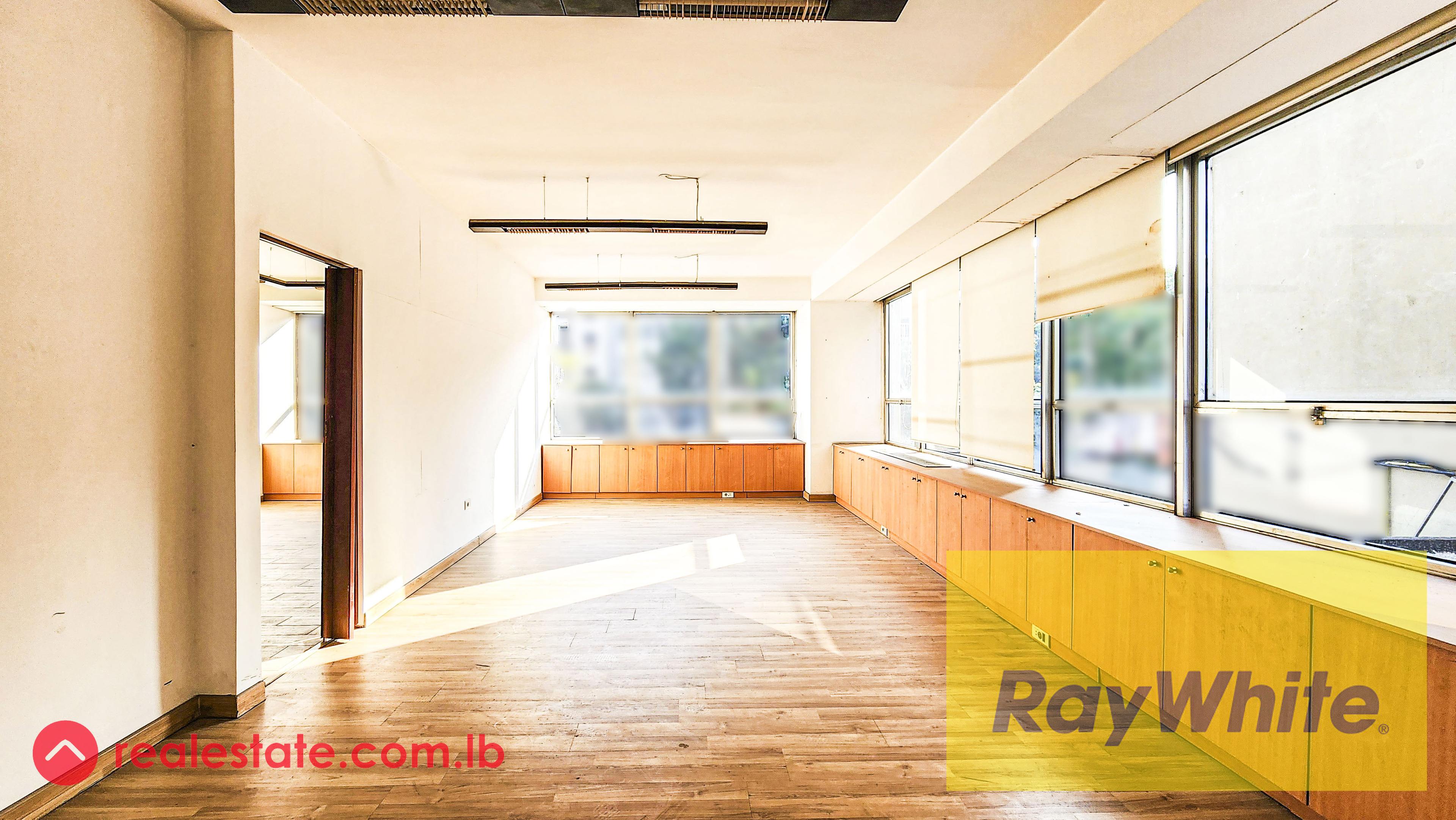 Office for rent in Achrafieh