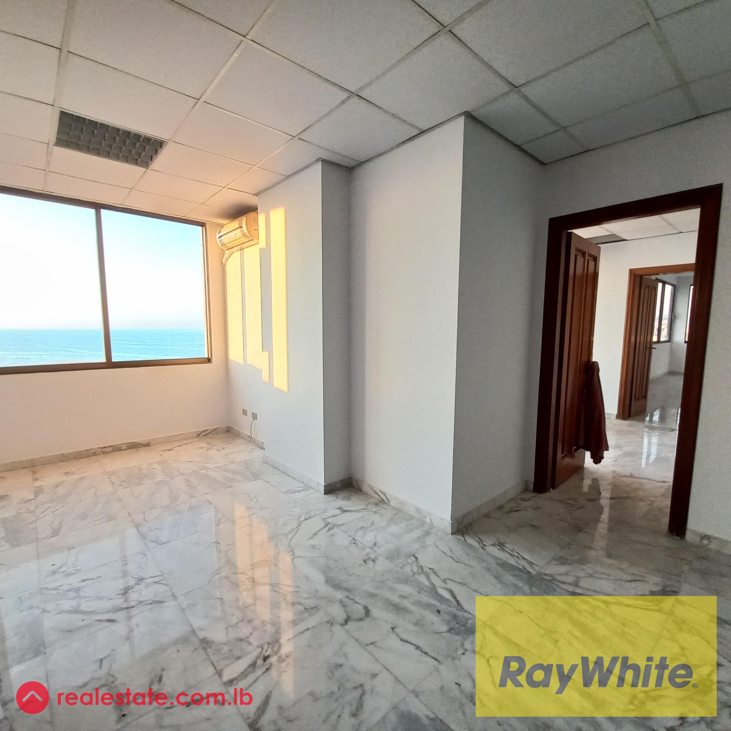 Office with 6 parking  facing the sea for rent in Zalka
