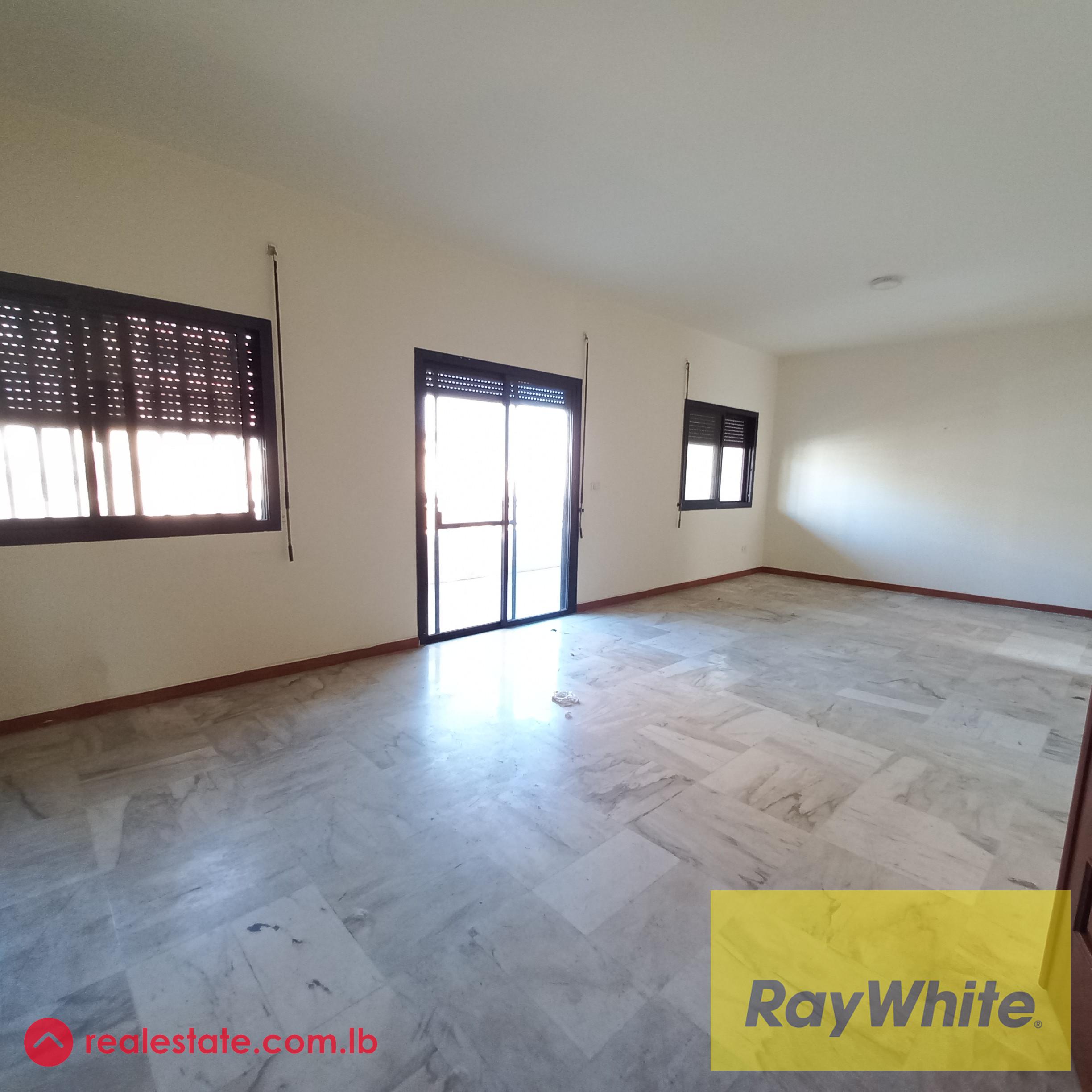 Apartment in souk Zalka for sale