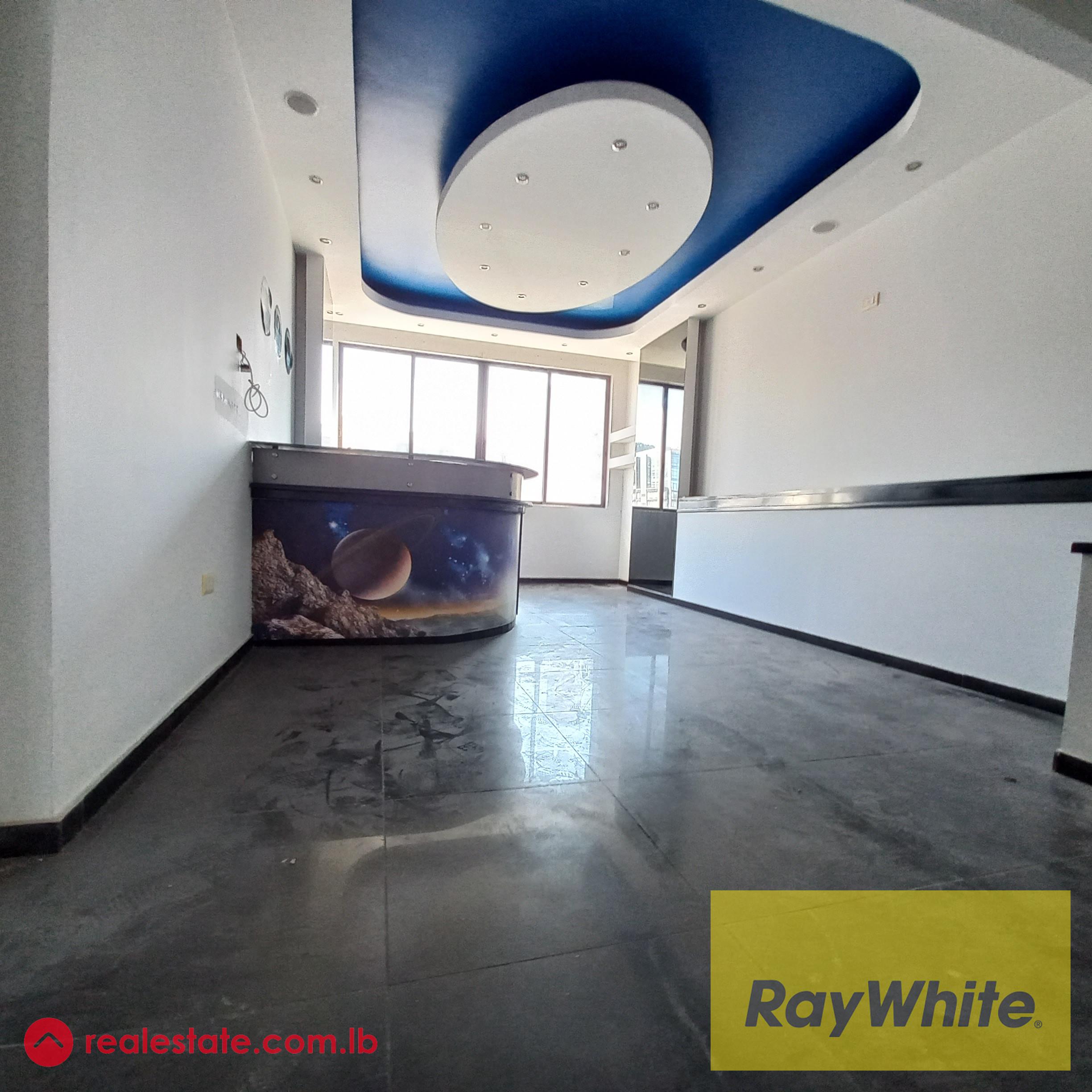 مكتب على البحر زلقا للإيجار