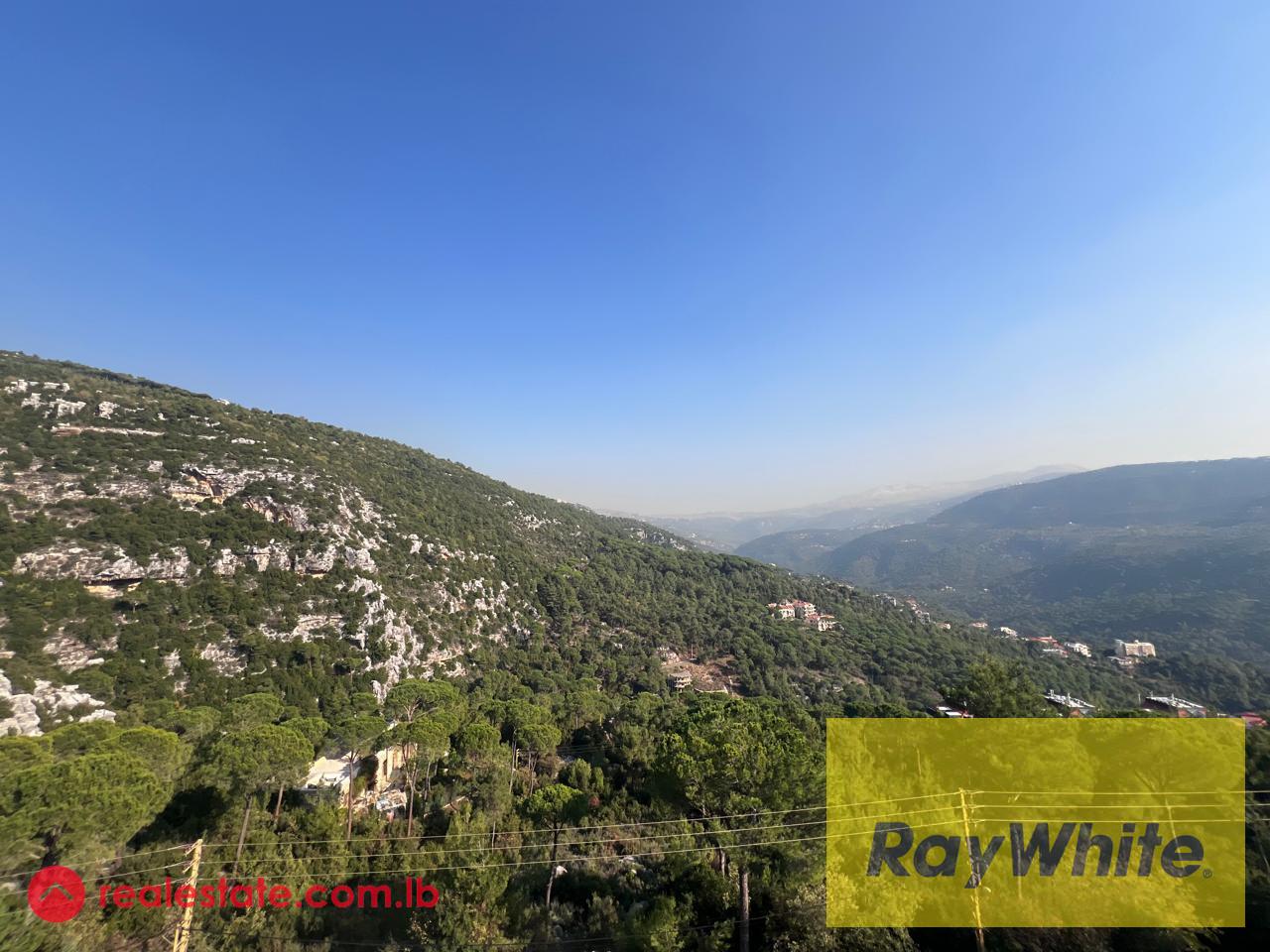 185 sqm Apartment in Baabdat – 50% DP, Installments