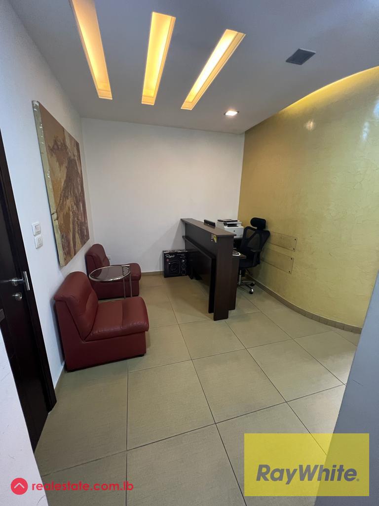 Office for rent in Badaro