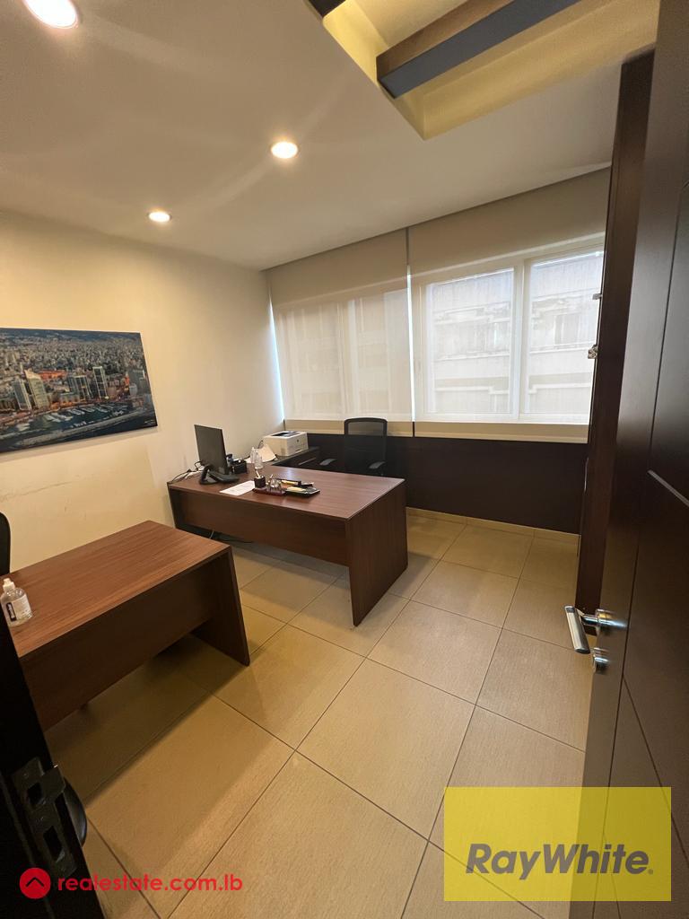 Office for rent in Badaro