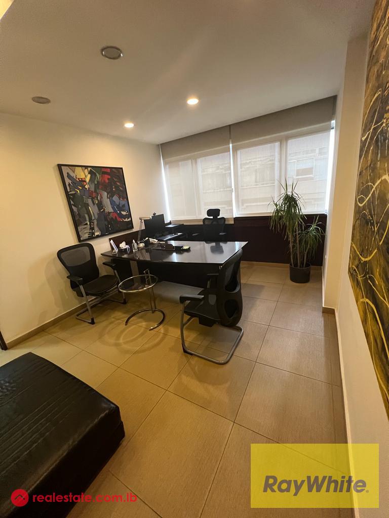 Office for rent in Badaro
