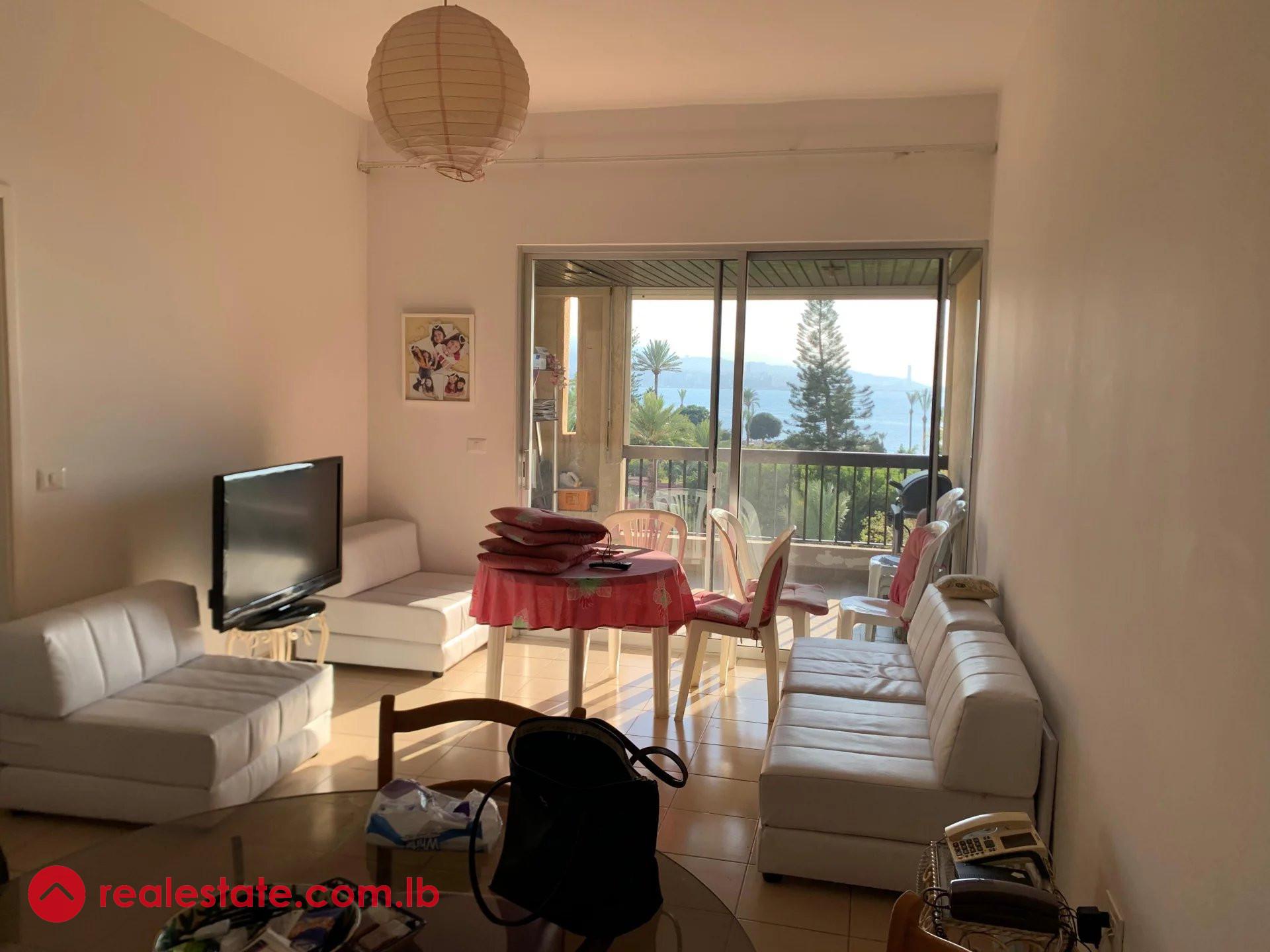 Beachfront Chalet in Tabarja