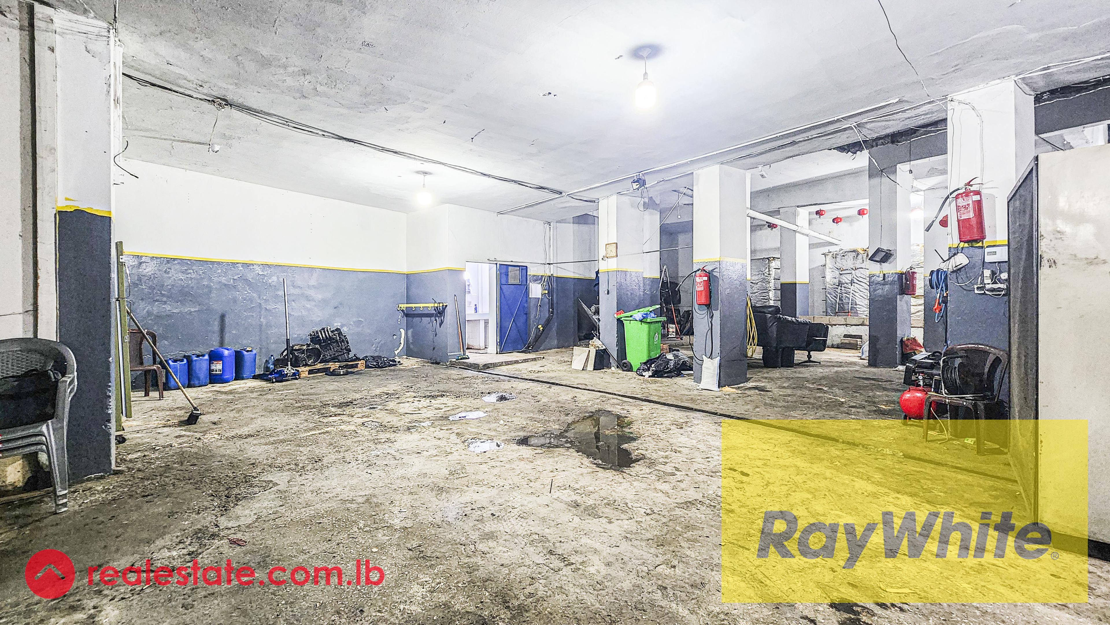 Warehouse for sale in Achrafieh