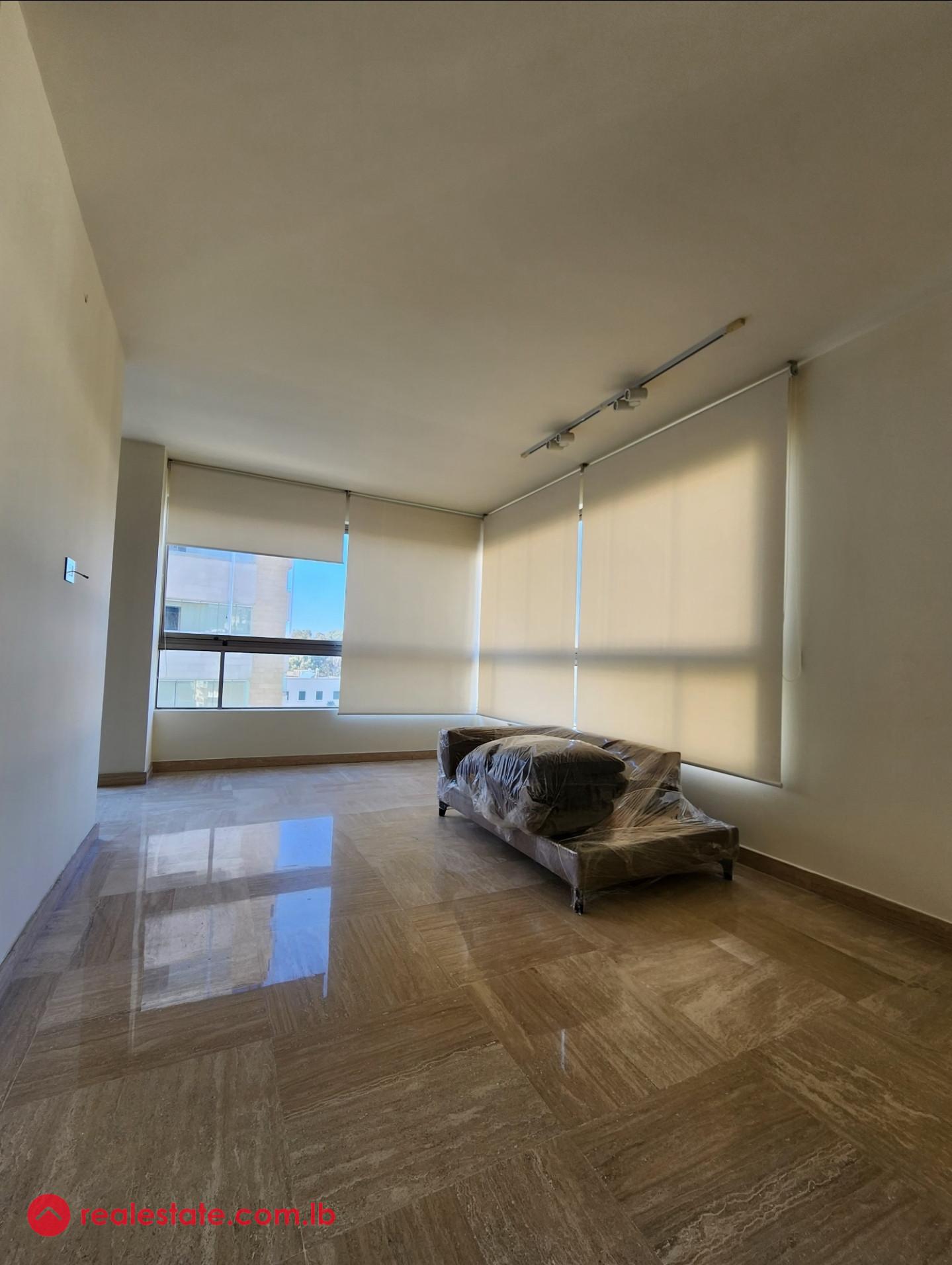 Sunny | clear view | ready to move in