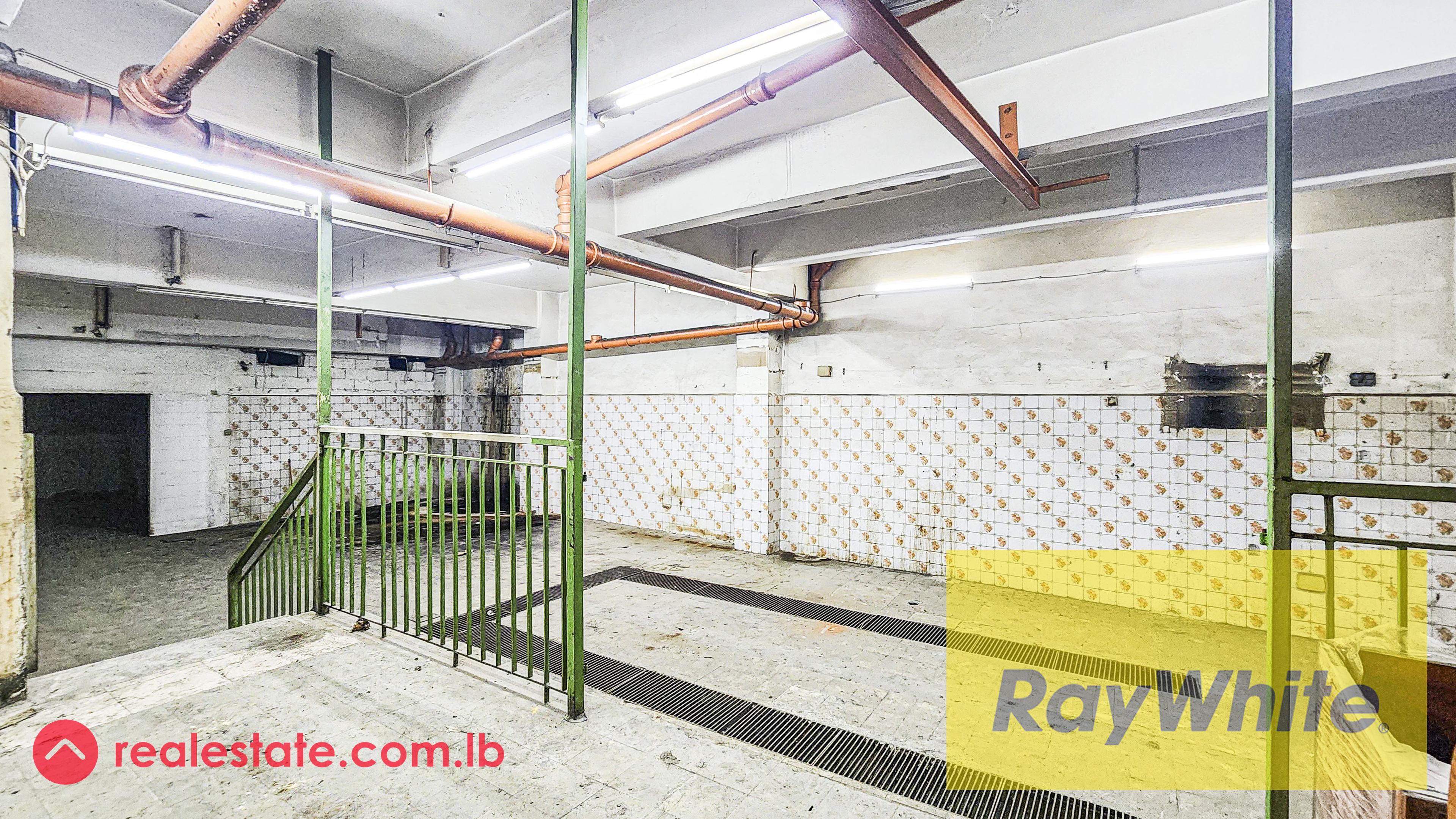 Warehouse for rent in Achrafieh