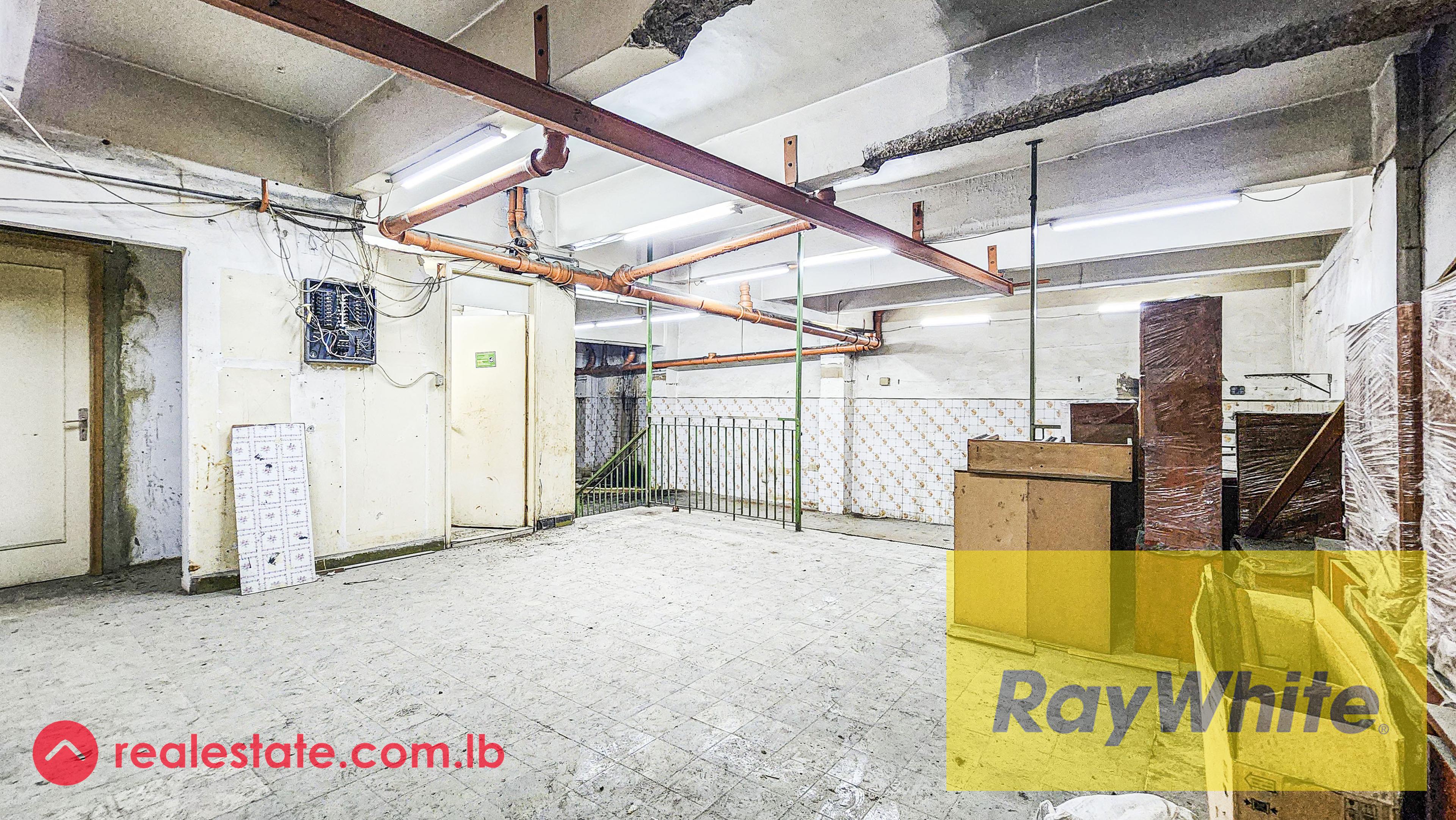 Warehouse for rent in Achrafieh