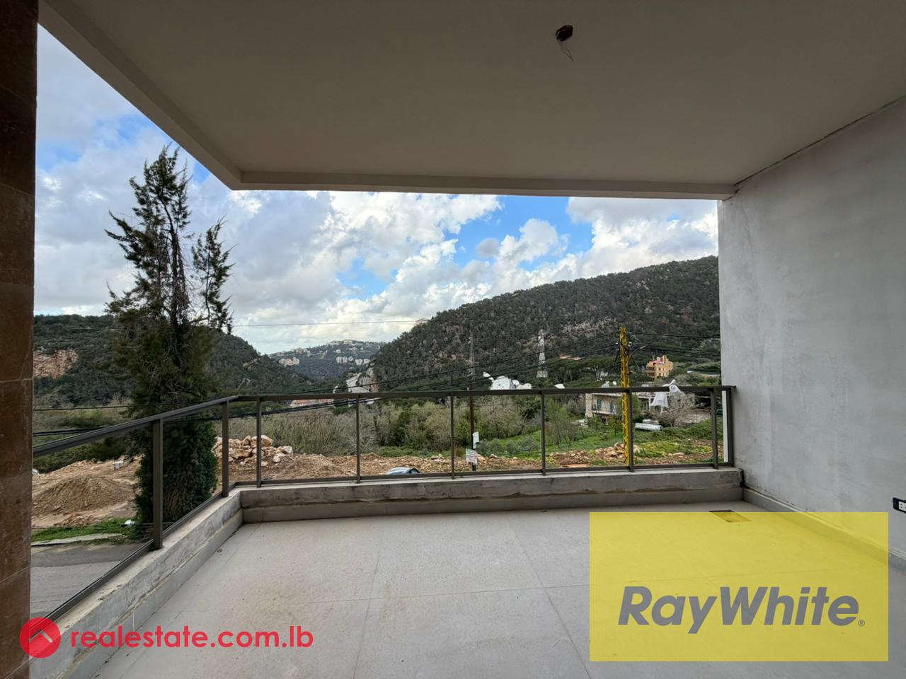 Brand new apartment for sale in Jouret el Ballout