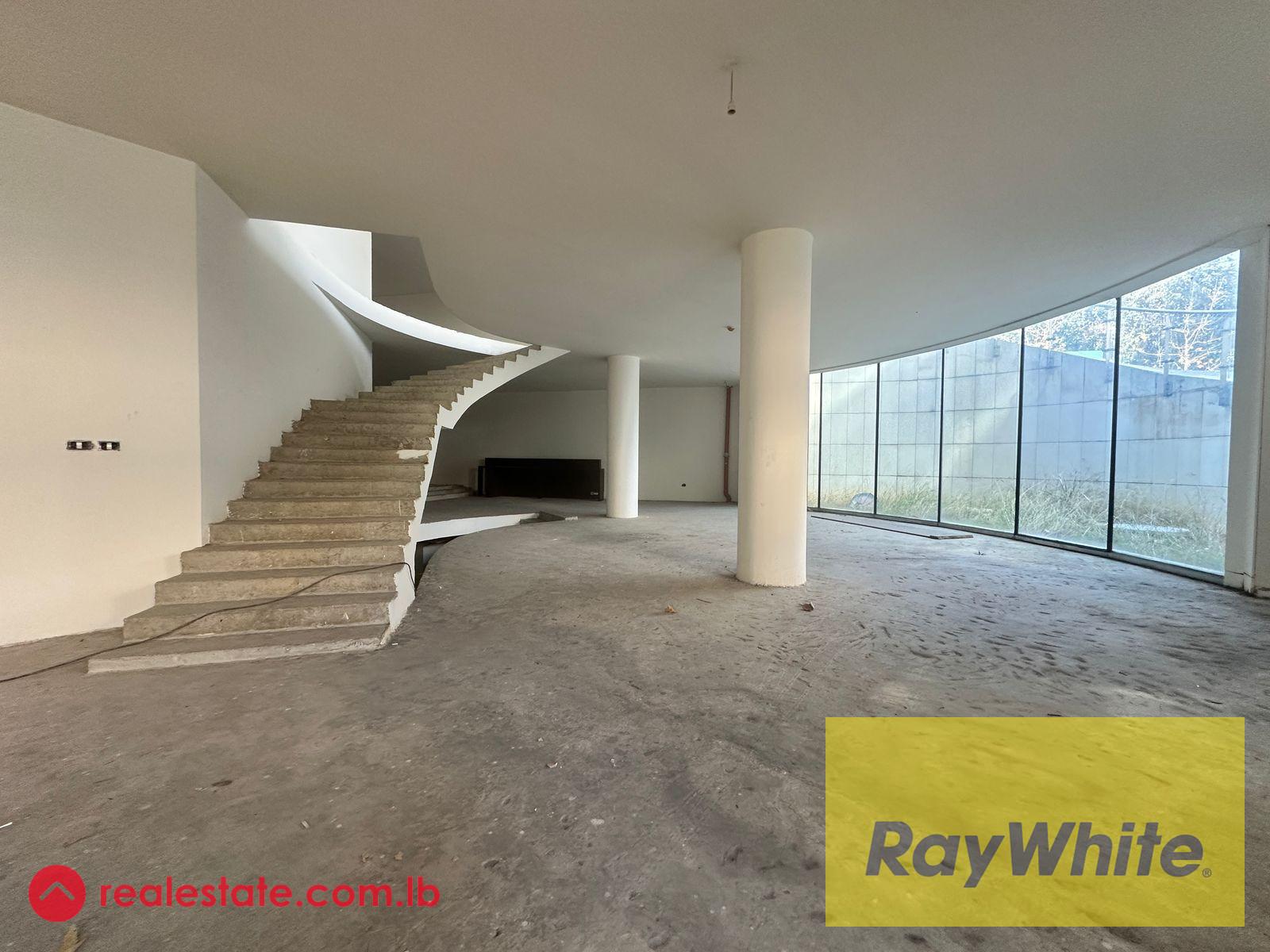 Showroom For Rent in downtown