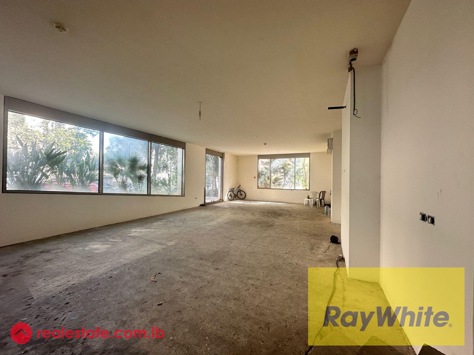 Showroom For Rent in downtown