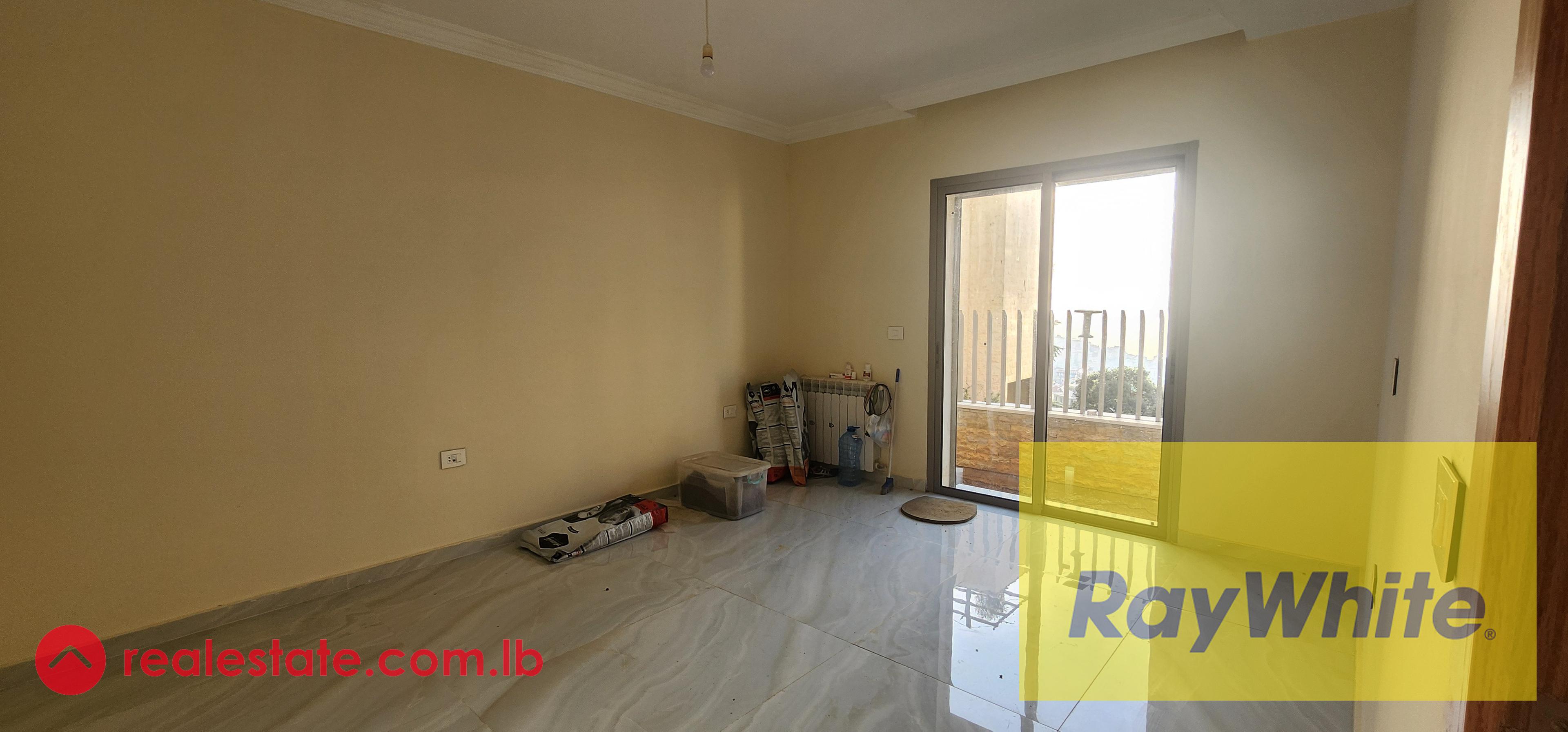 Apartment for sale in Ain Aar