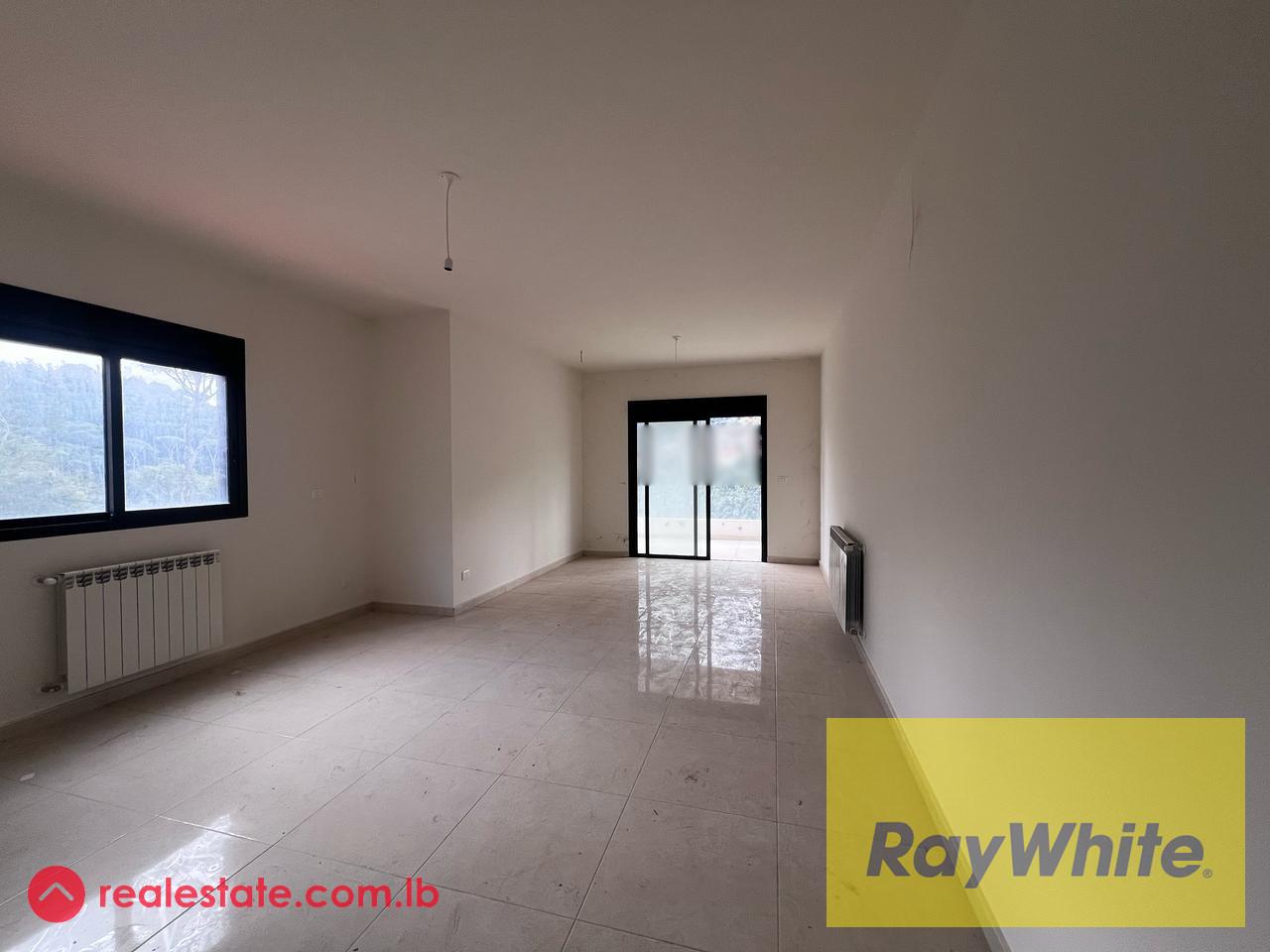 Apartment with garden for sale in Baabdat