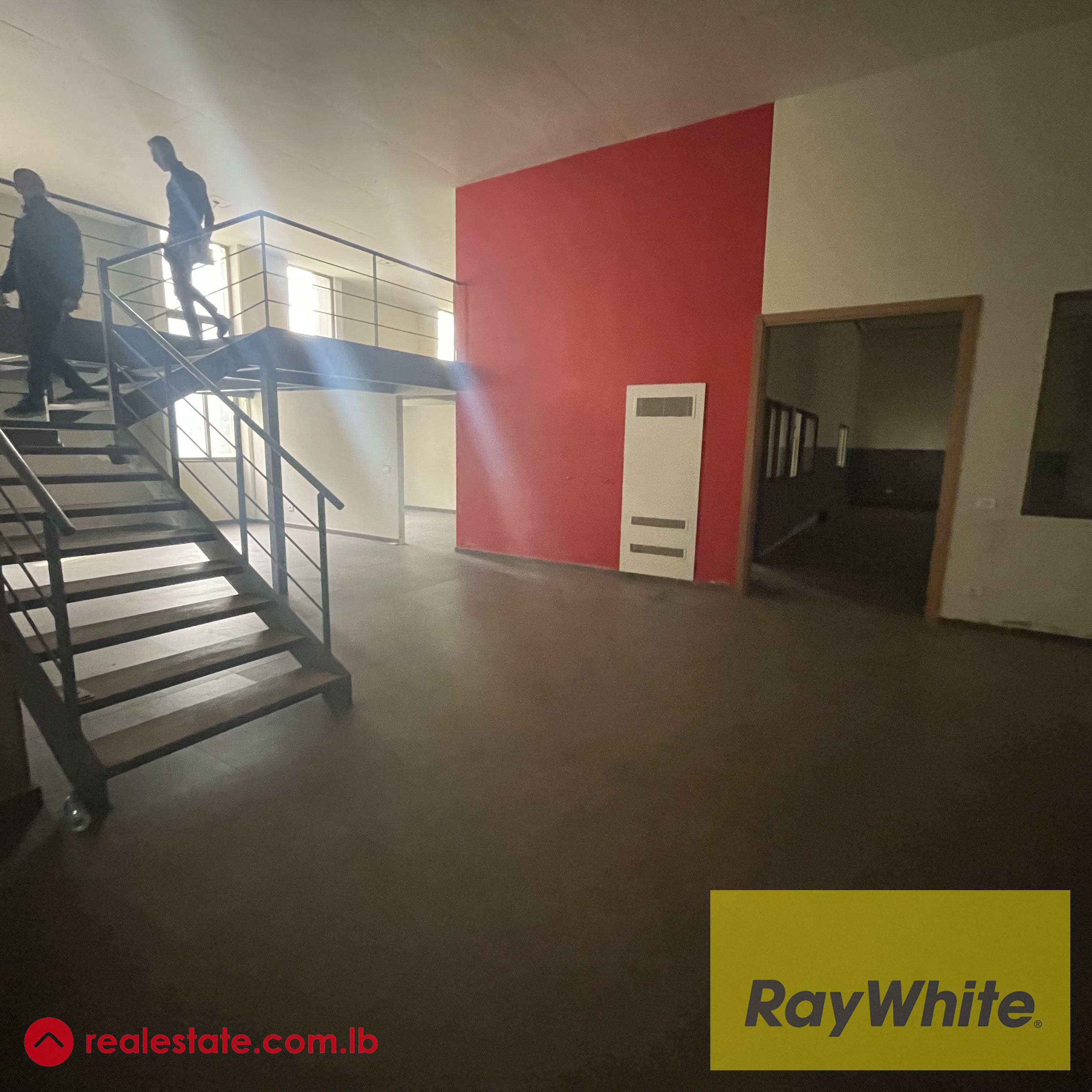 Warehouse for rent in Bsalim