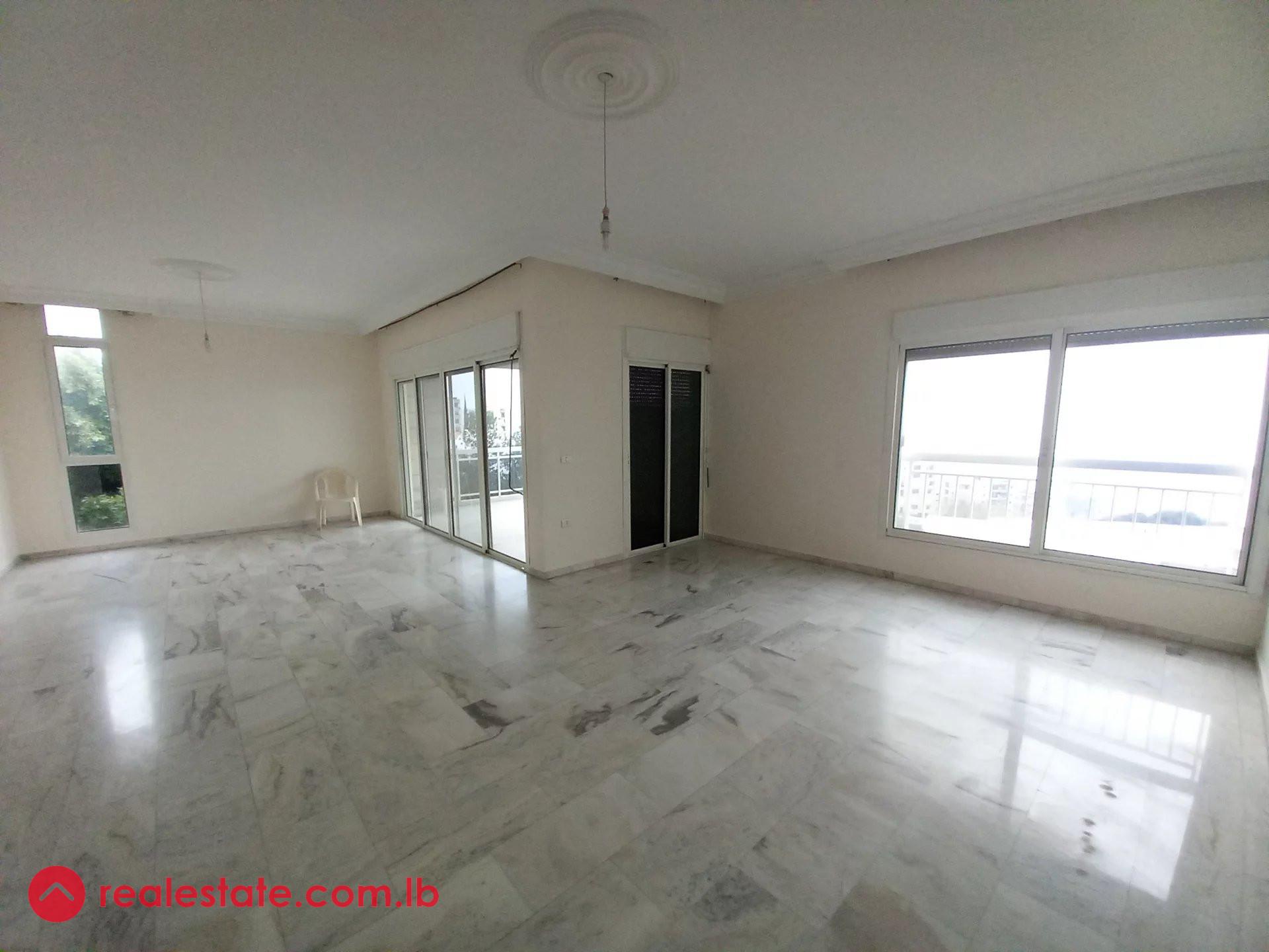 Luxury 250m² Seaside Apartment for Rent in Tabarja