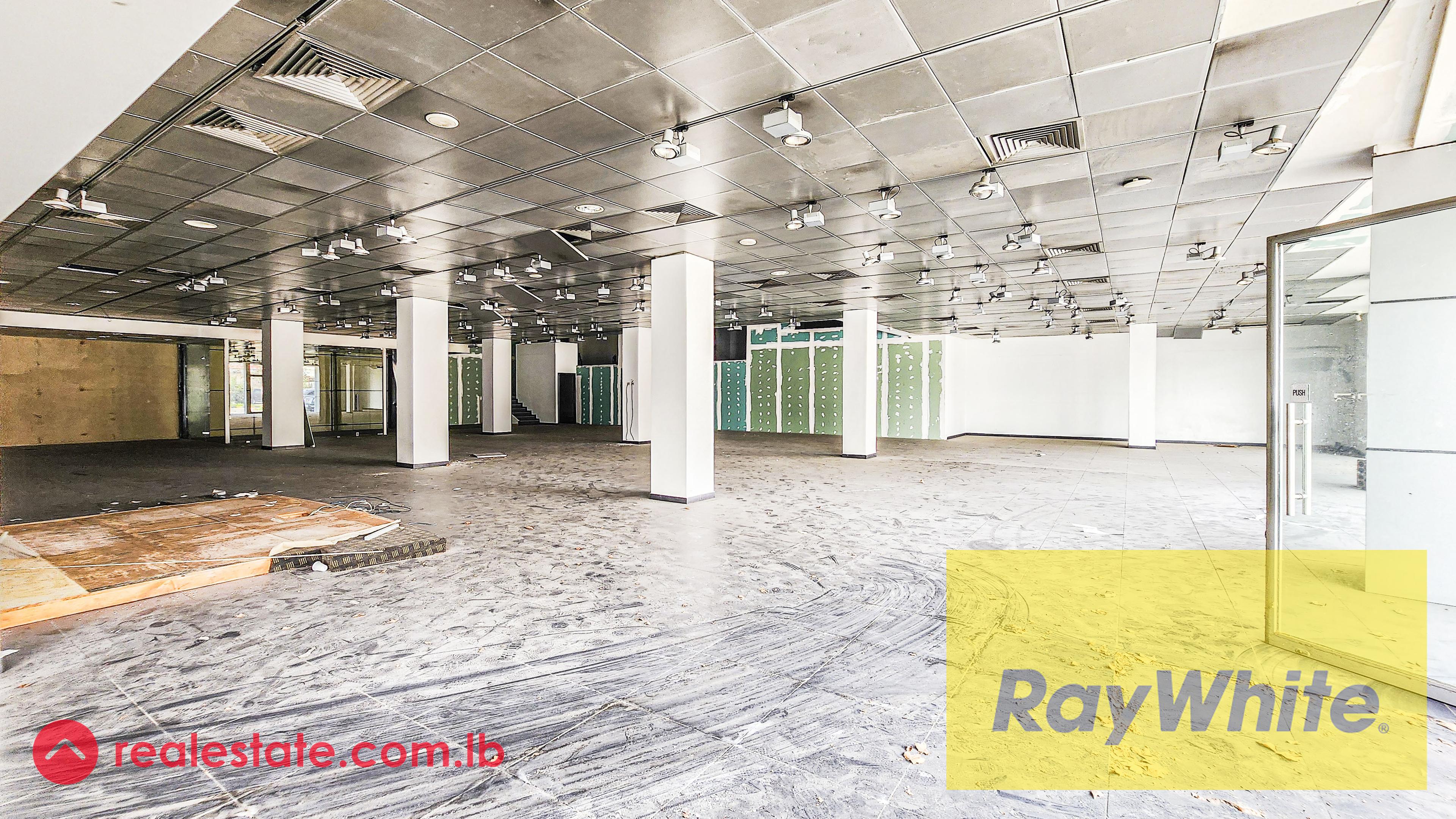 Showroom for sale in Achrafieh