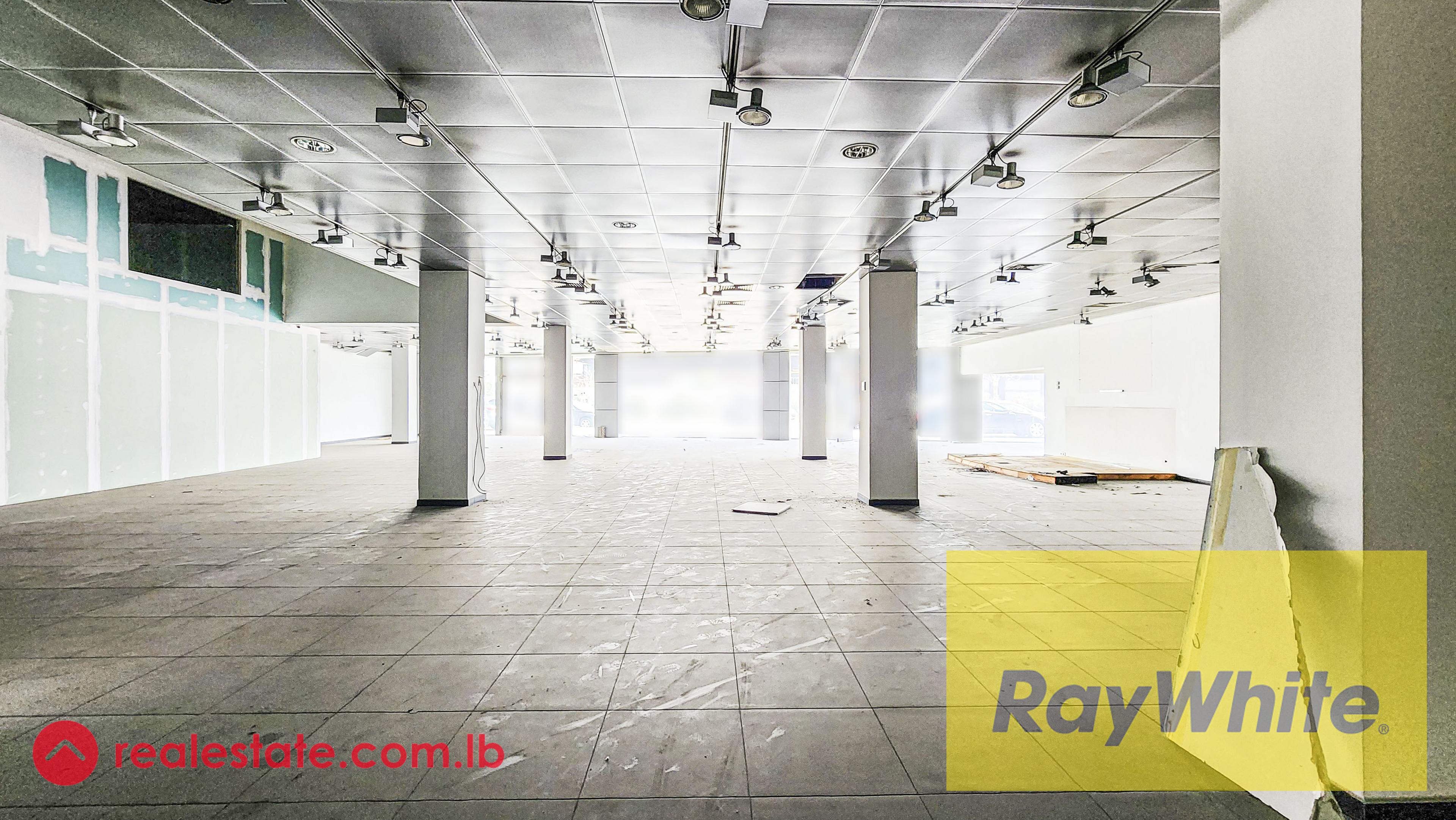 Showroom for sale in Achrafieh