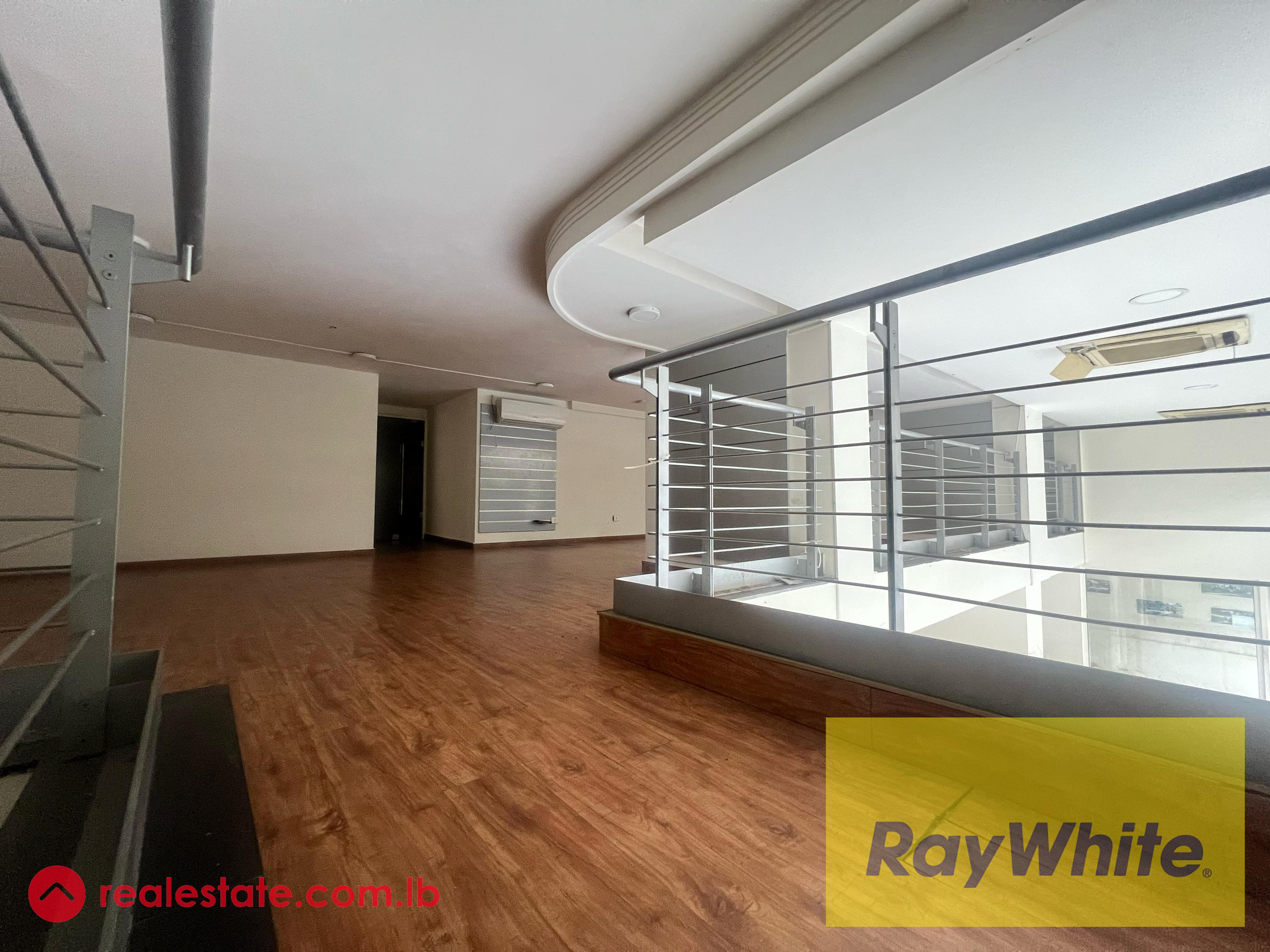 Showroom For Rent in Verdun