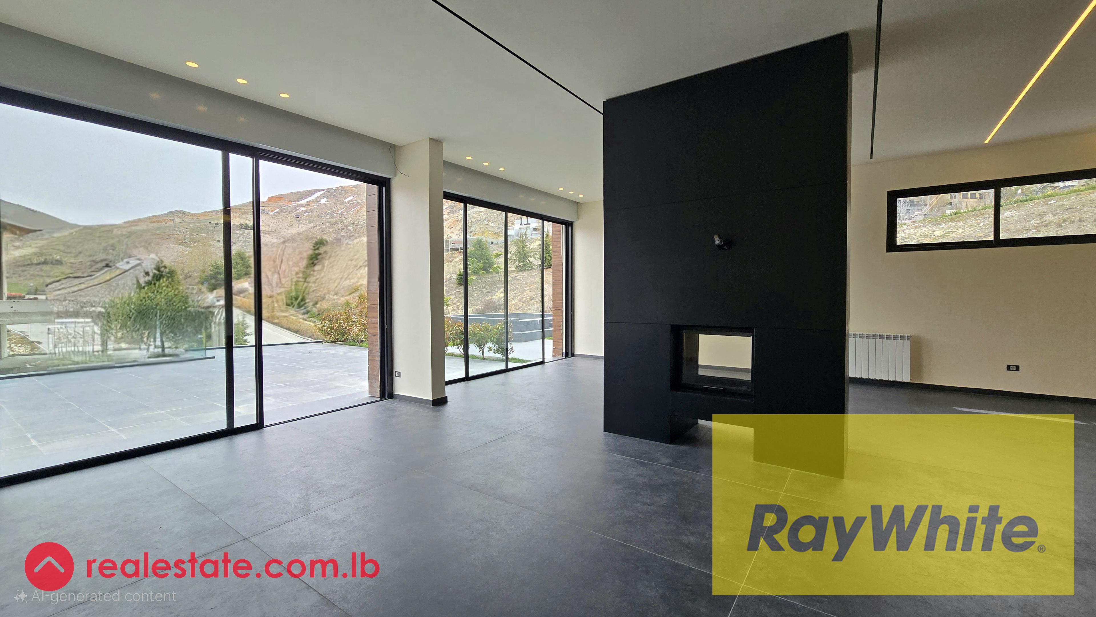 Chalet 160m² with Terrace 75m² for sale in Zaarour