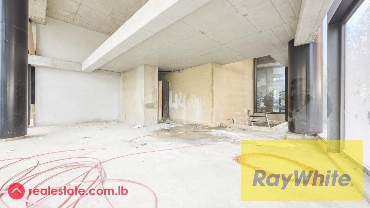 Show room for rent in DownTown