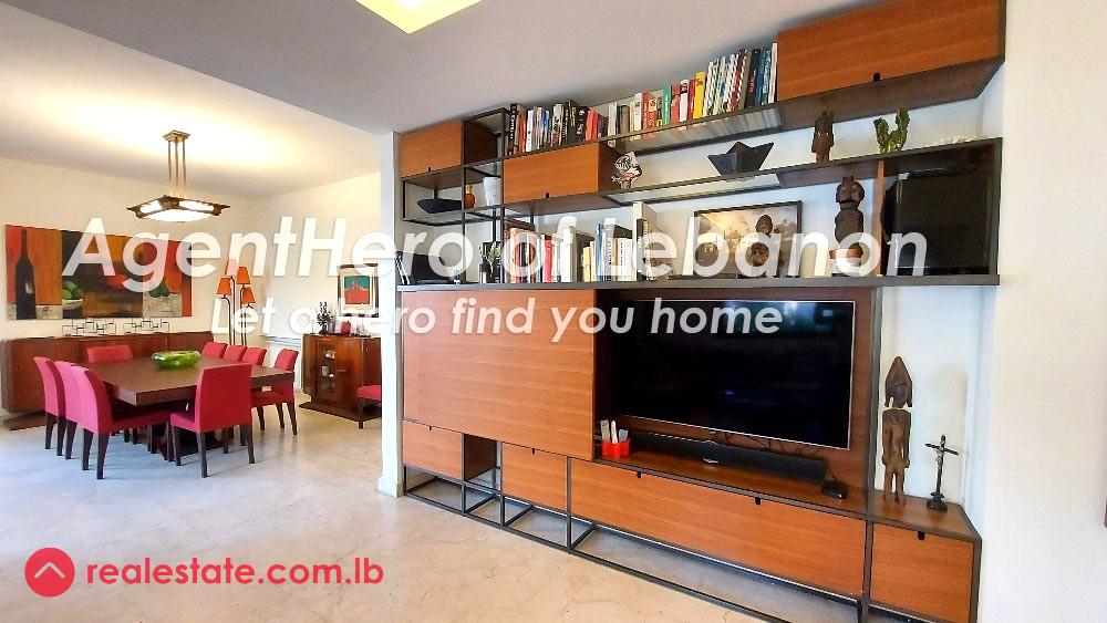 Elegant Apt with Large Balcony & Prime Location