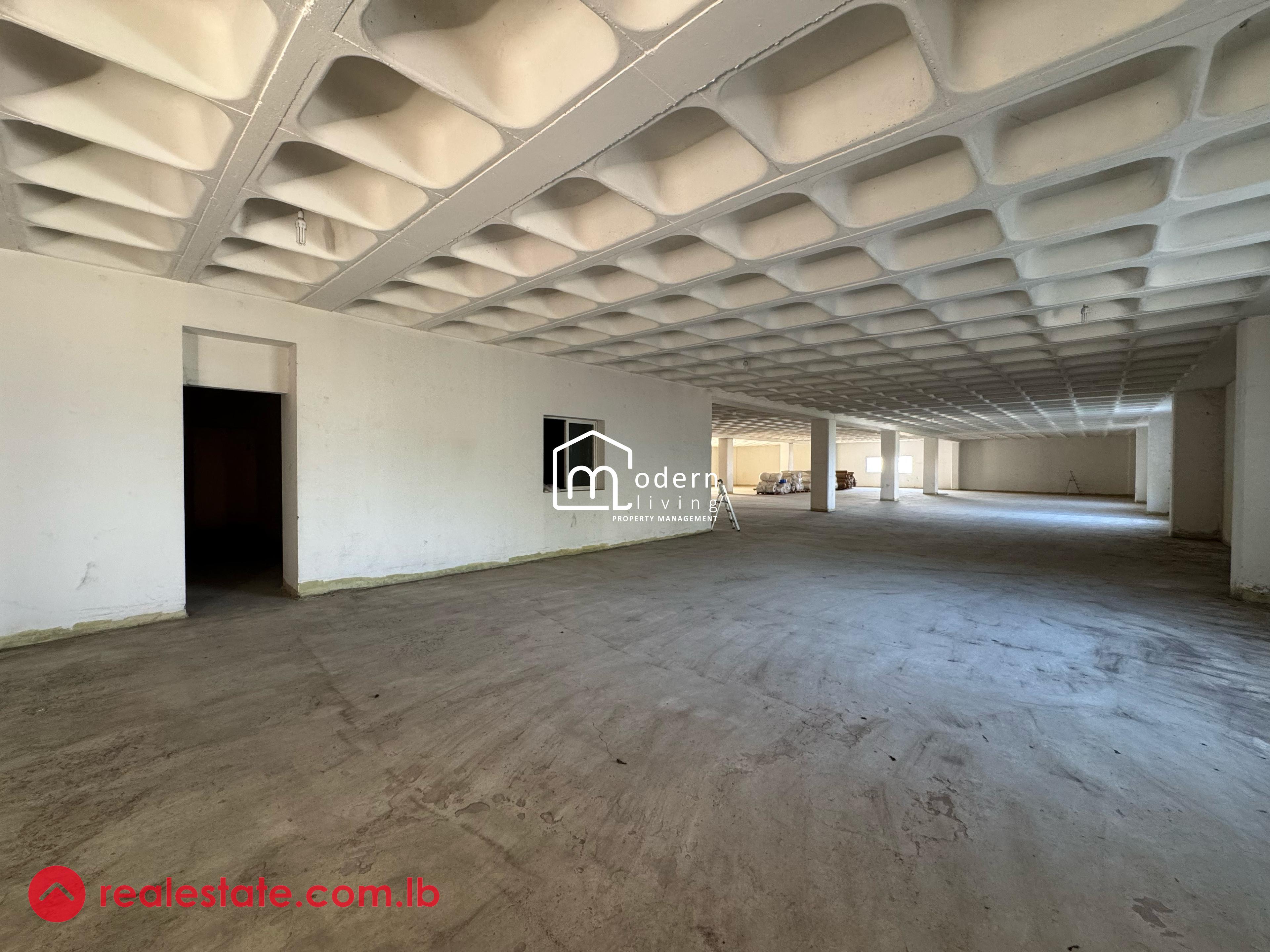 4 Floors | 4,200 Sqm | Warehouse For Rent in Roumieh