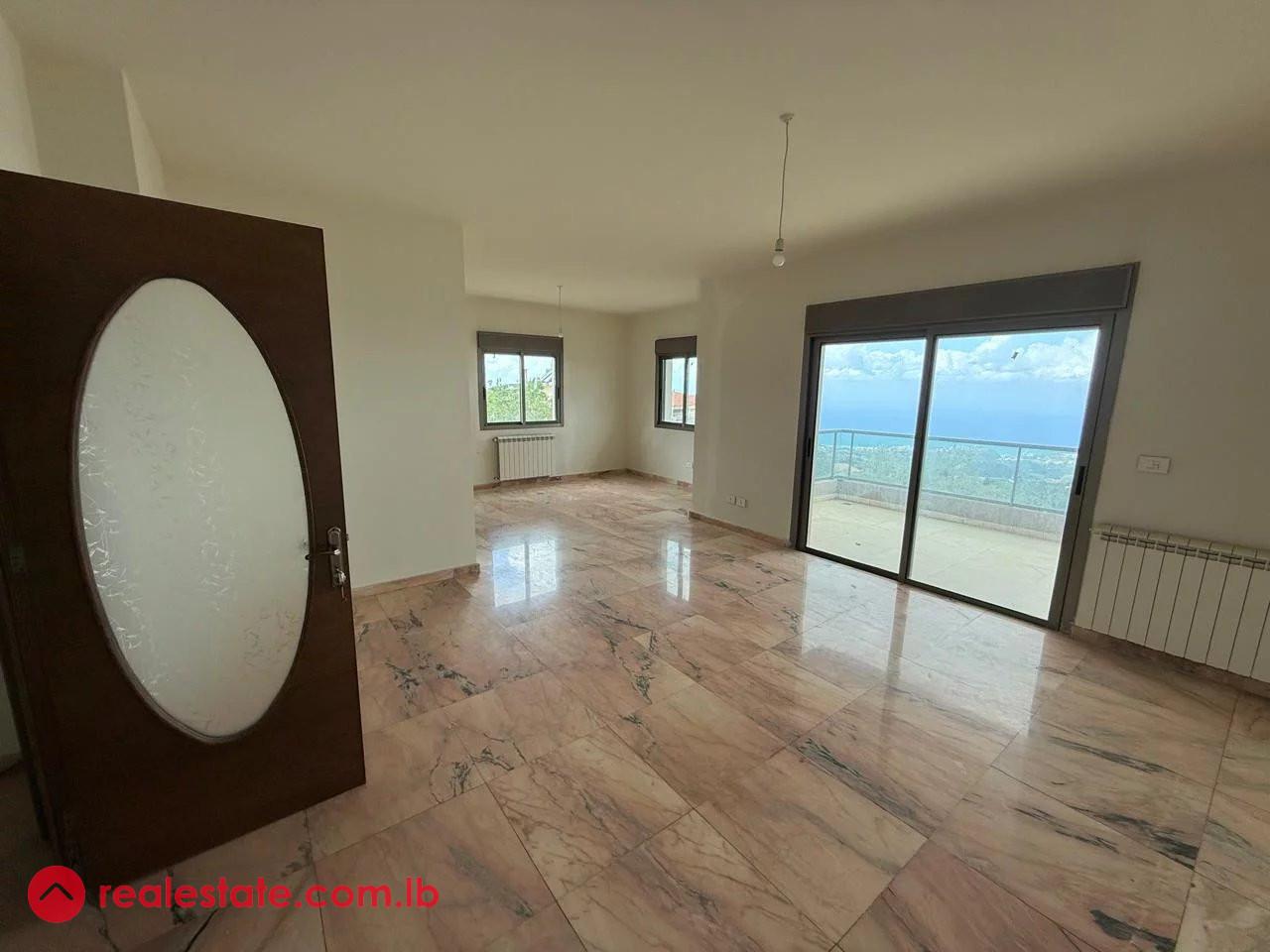 Spacious 3-Bedroom Apartment with Sea View in Ain Aar