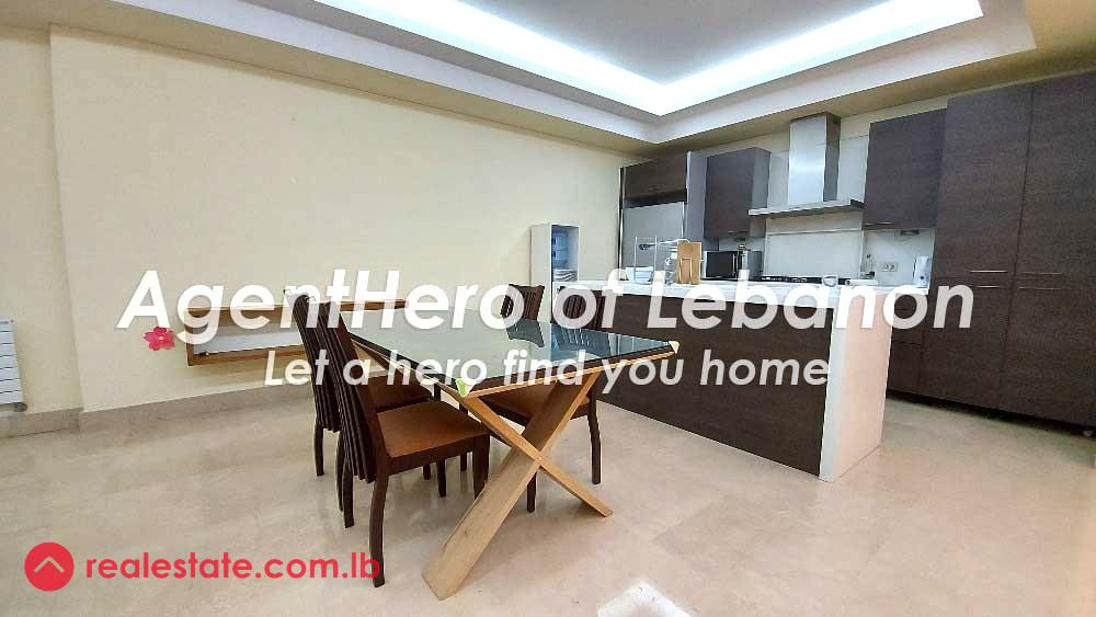 Amazing furnished apt with Large Terrace !