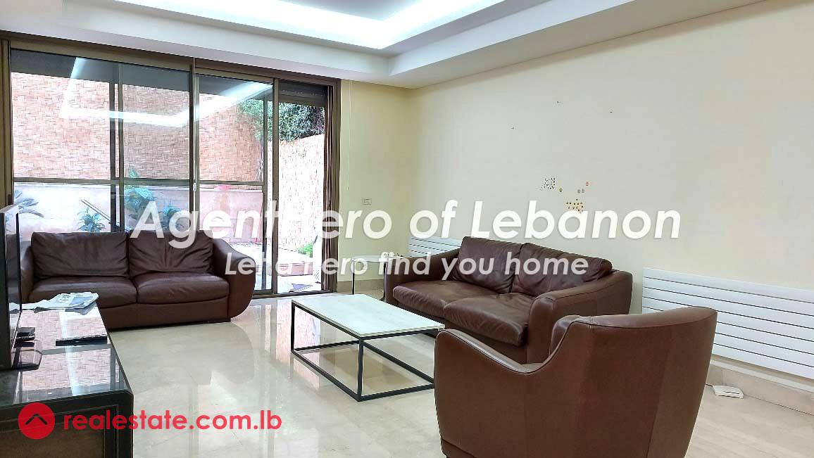 Amazing furnished apt with Large Terrace !